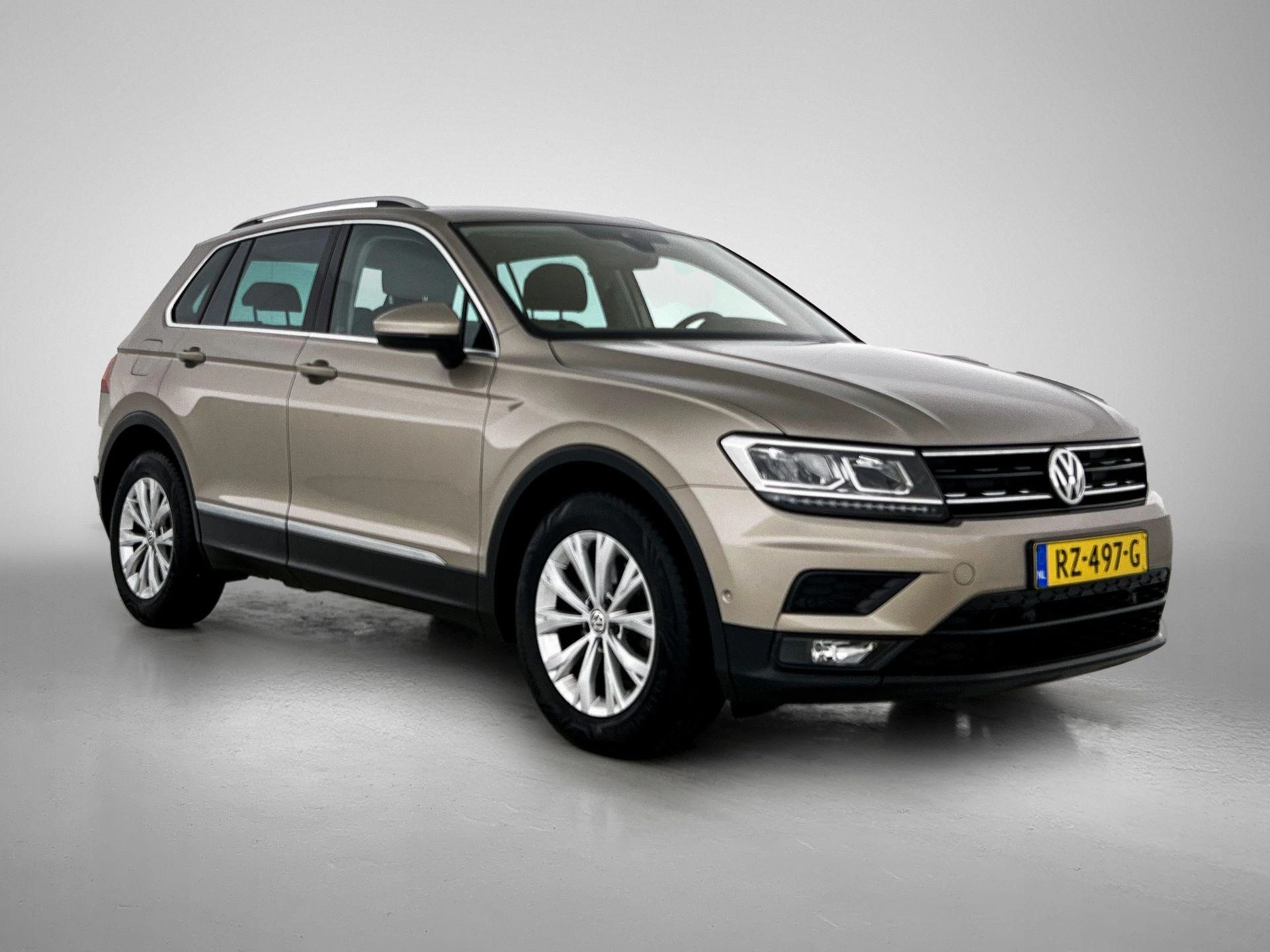 Volkswagen-Tiguan-image-2