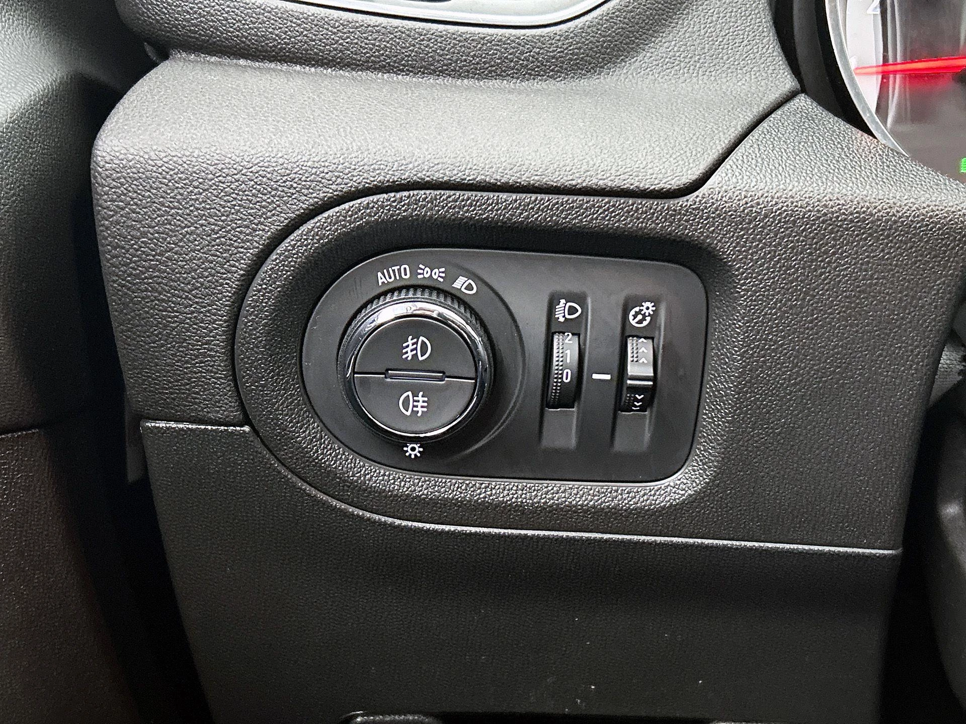 Opel-Grandland X-image-23