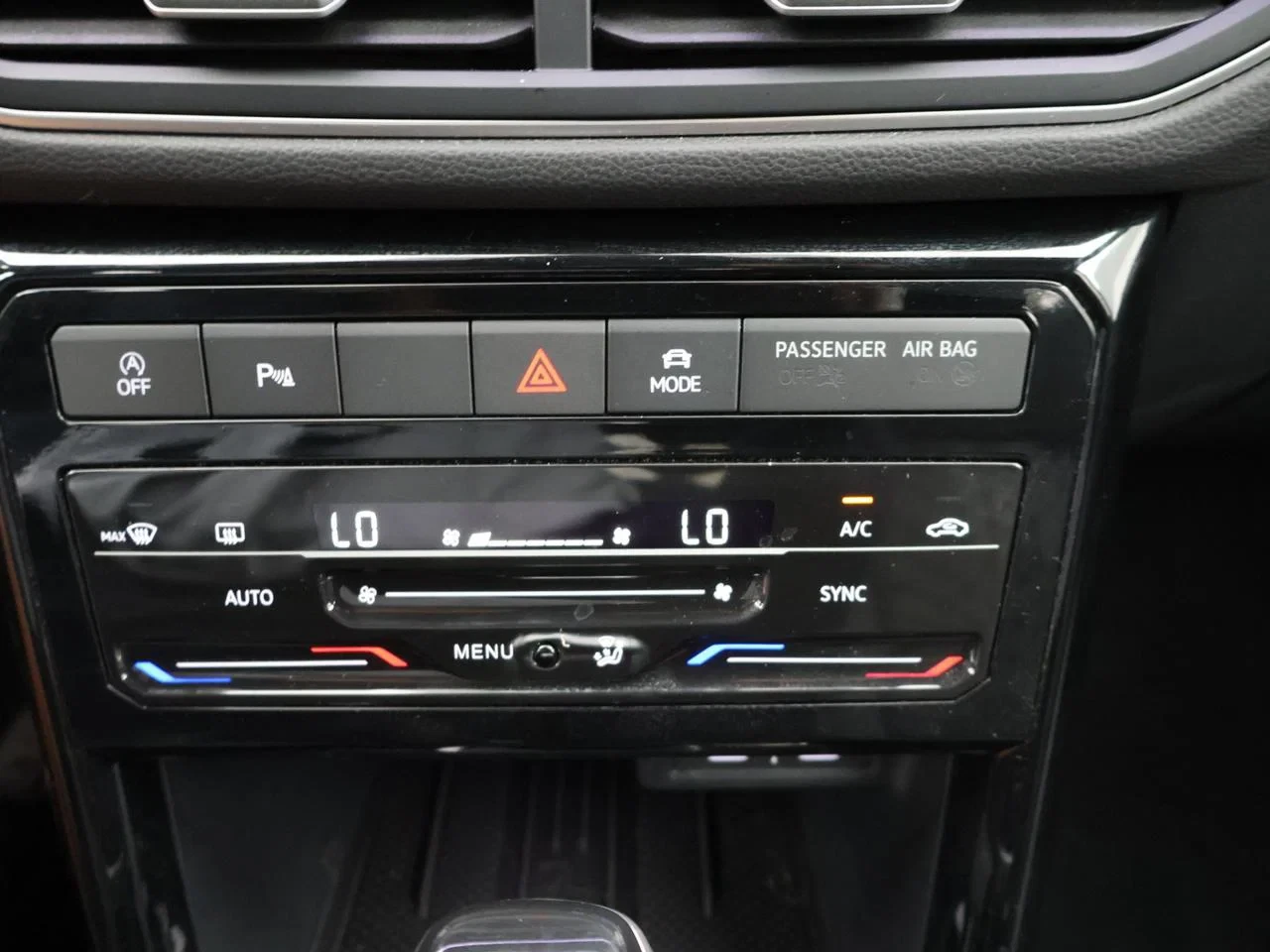 Volkswagen-T-Cross-image-15