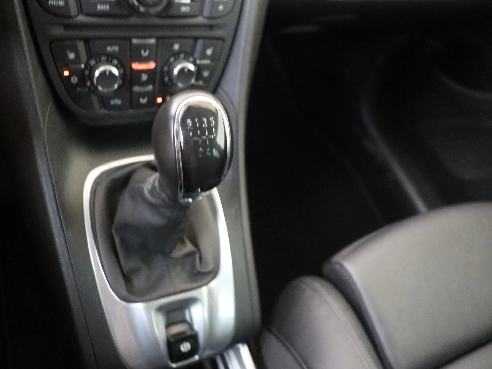 Opel-Meriva-image-14