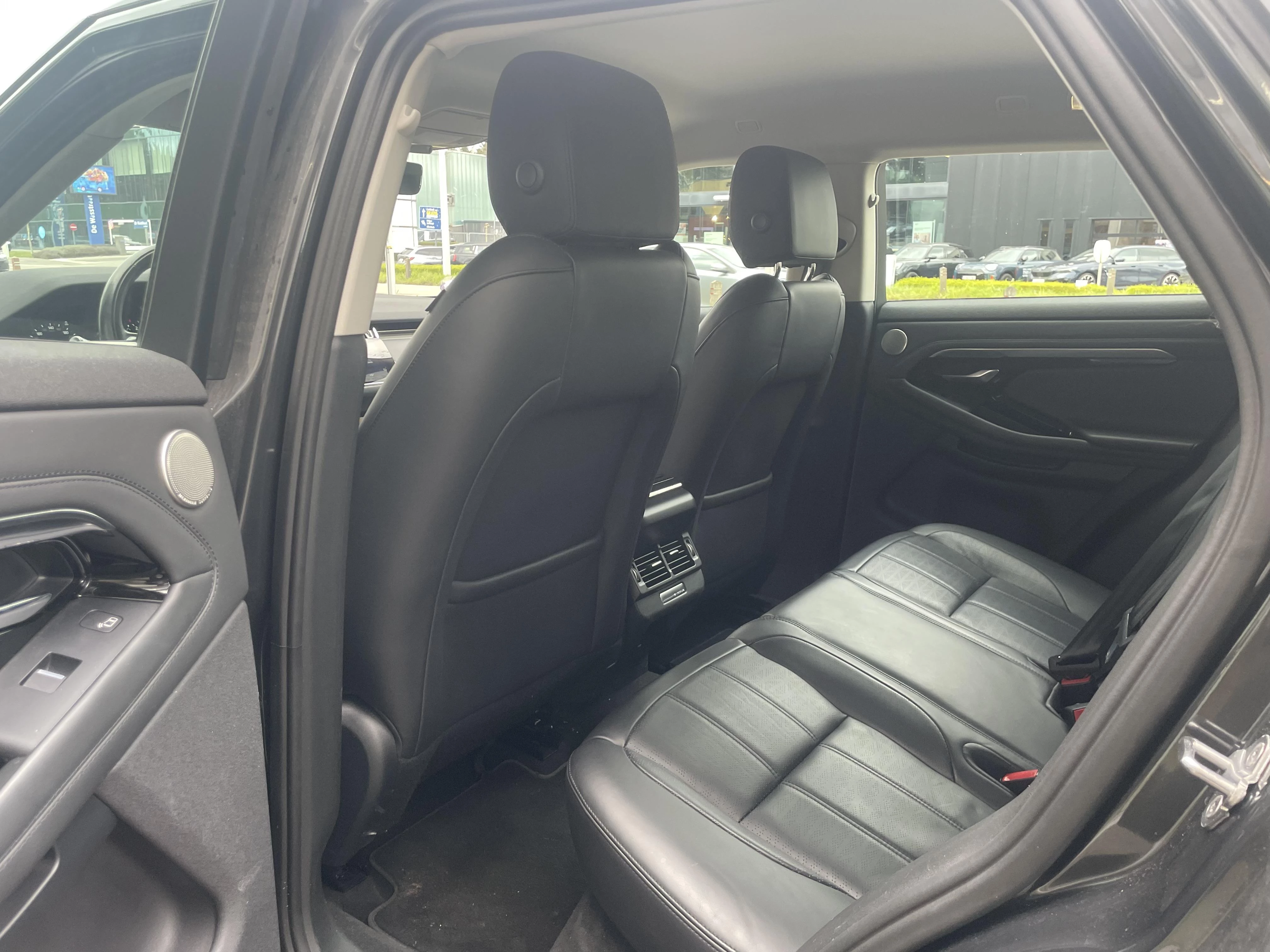 Land Rover Range Rover Evoque P300e R-Dynamic HSE