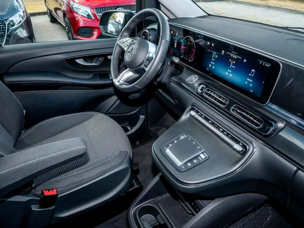 Mercedes-Benz-V-Klasse 220 d-image-9