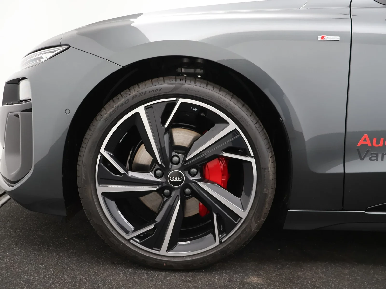 Audi A6 Avant e-tron Audi A6 Avant Corporate S e-tron performance 367PK *DEMO*