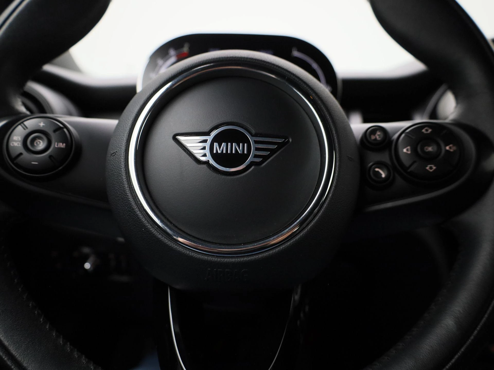 MINI-One-image-22