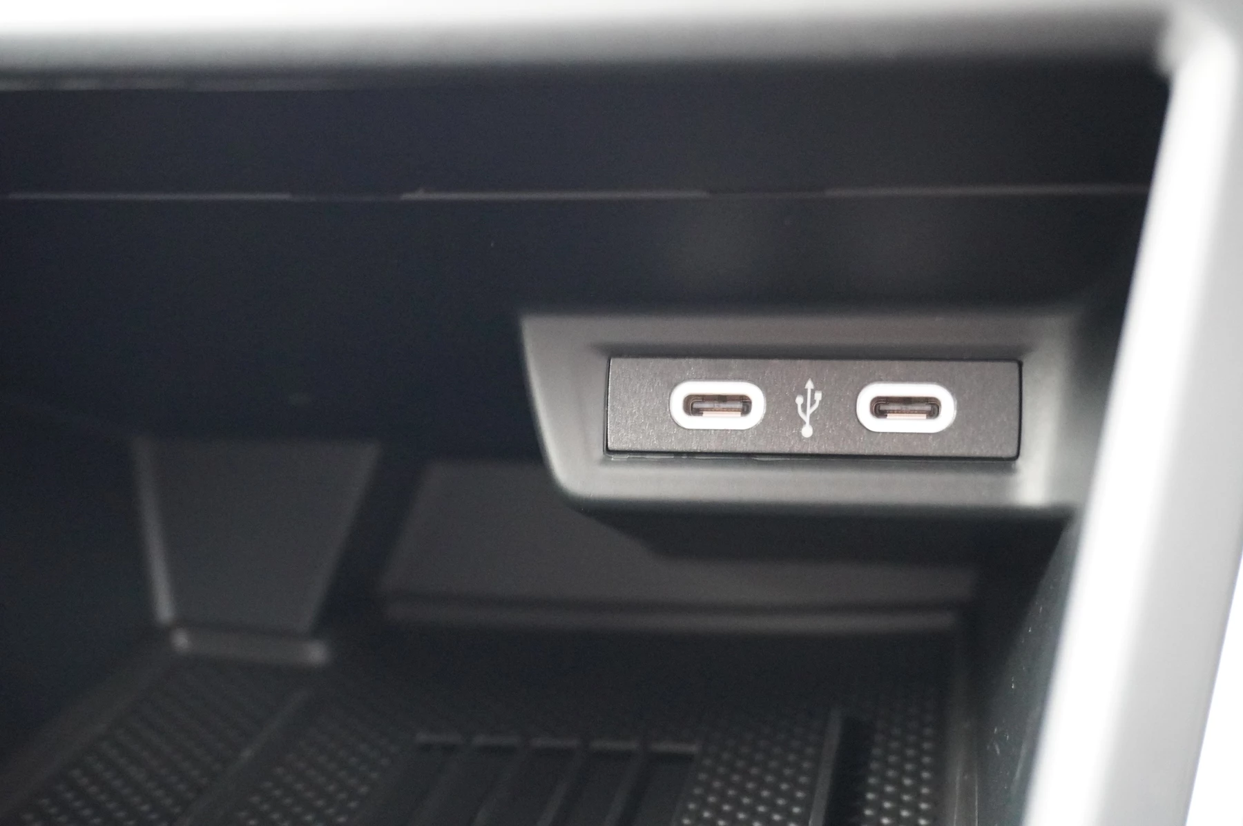 Volkswagen-Polo-image-36