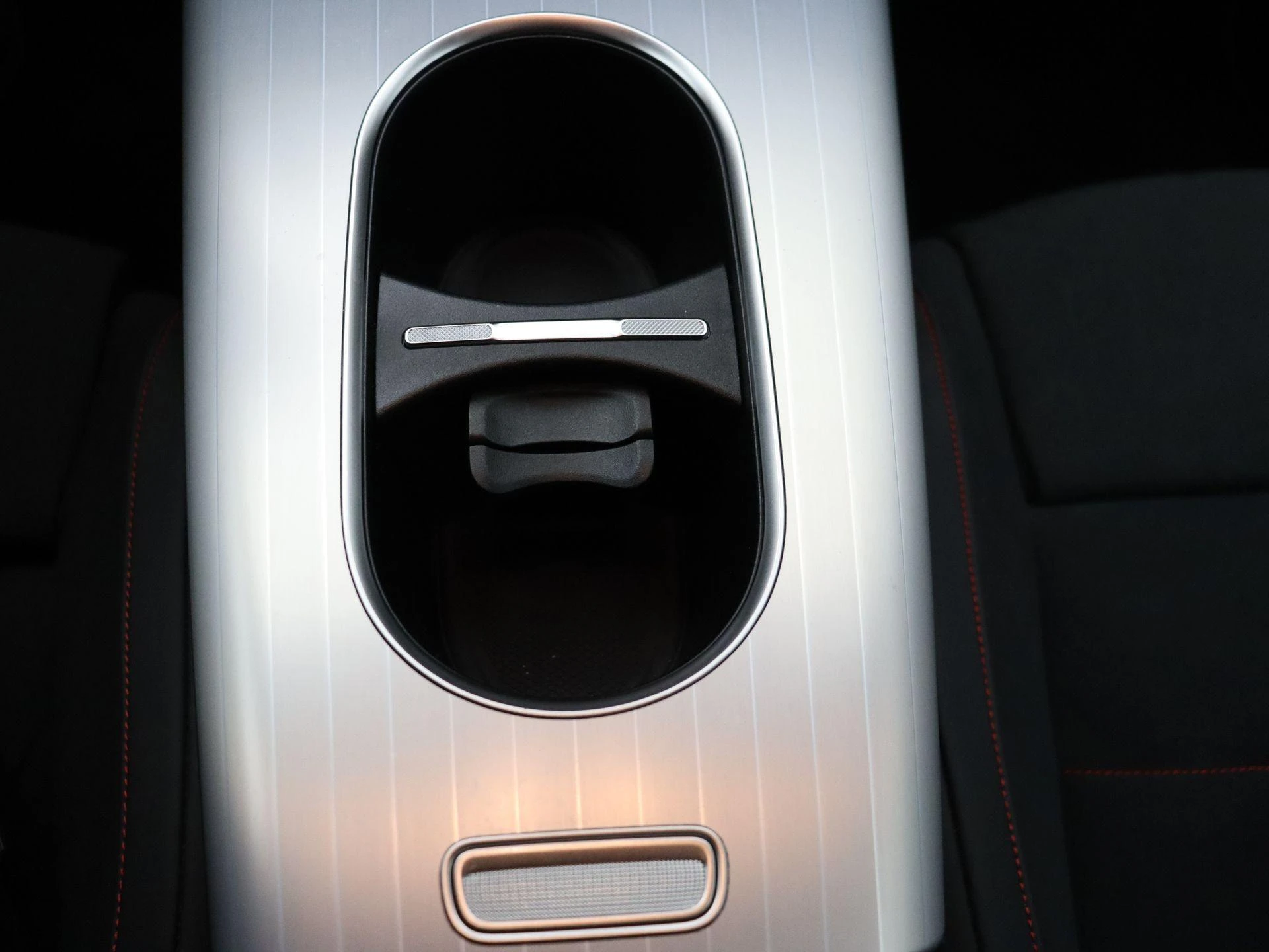 Mercedes-Benz-CLA-image-21