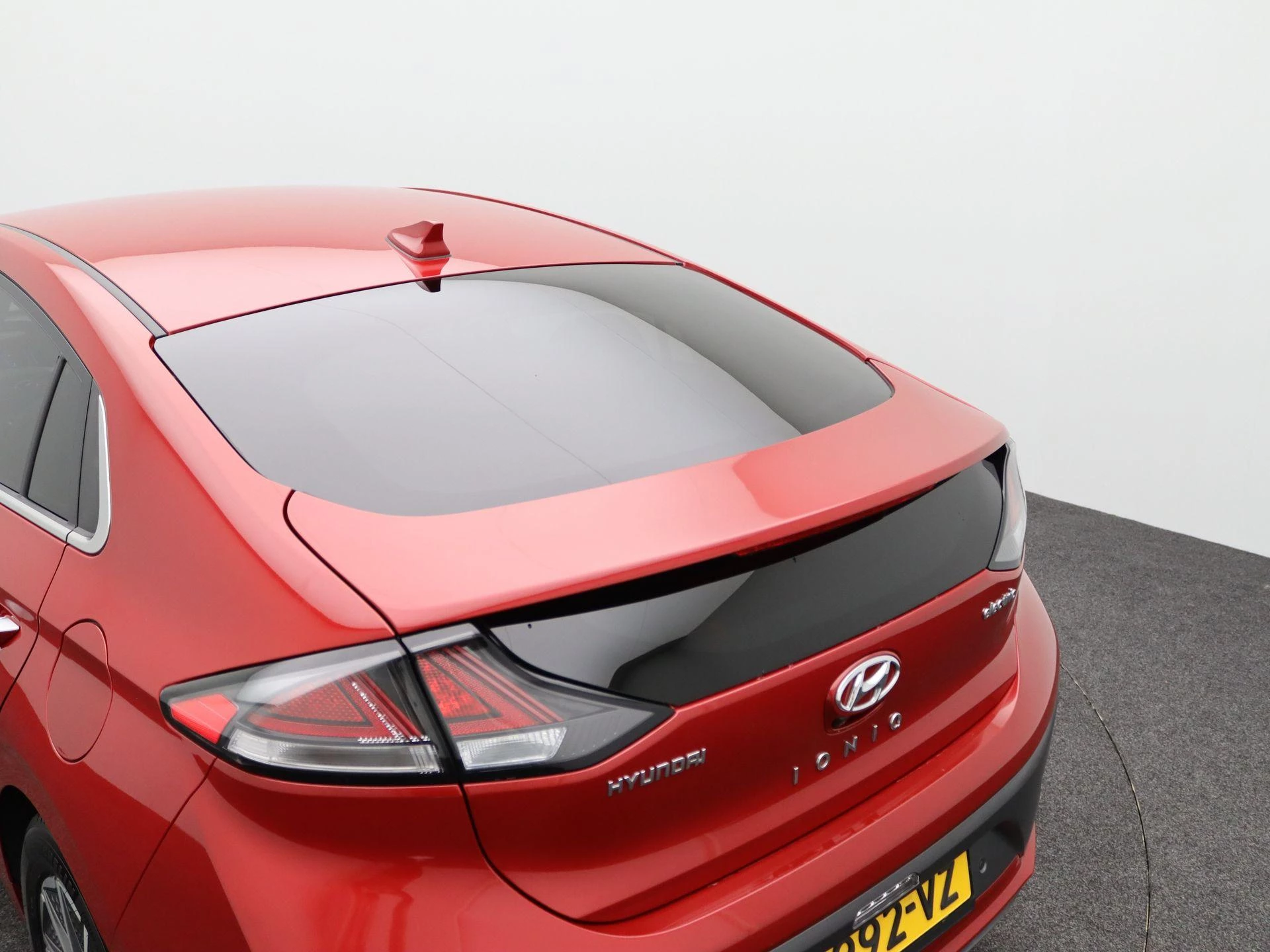 Hyundai-IONIQ-image-41