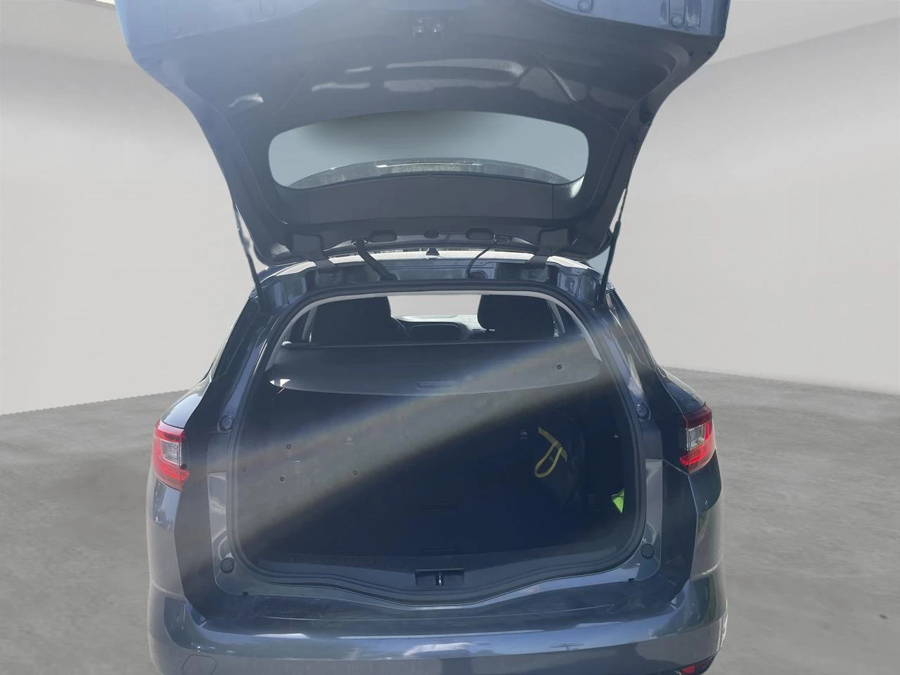 Renault-Mégane Grand Tour-image-6