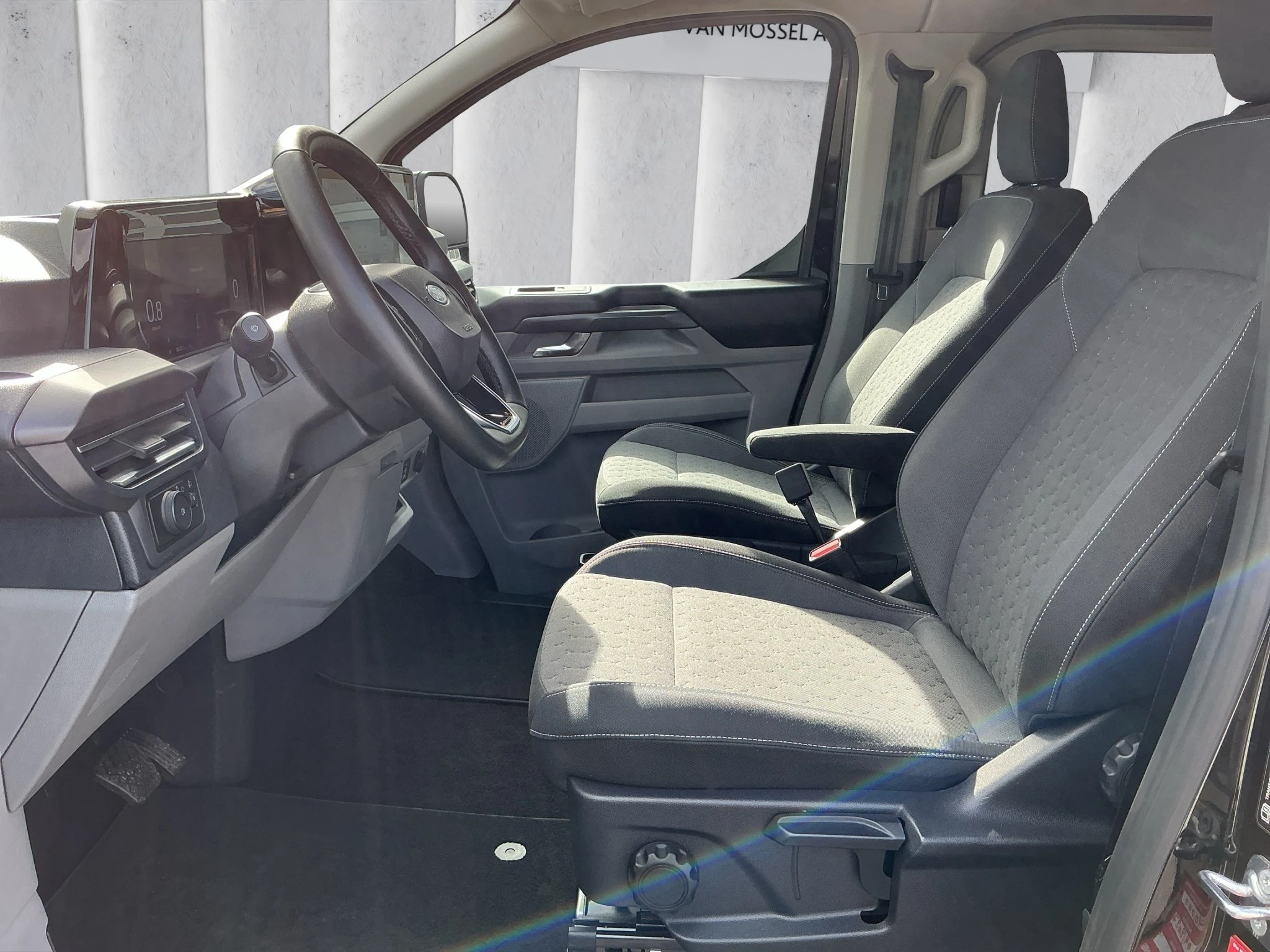 Ford-Tourneo Custom-image-9