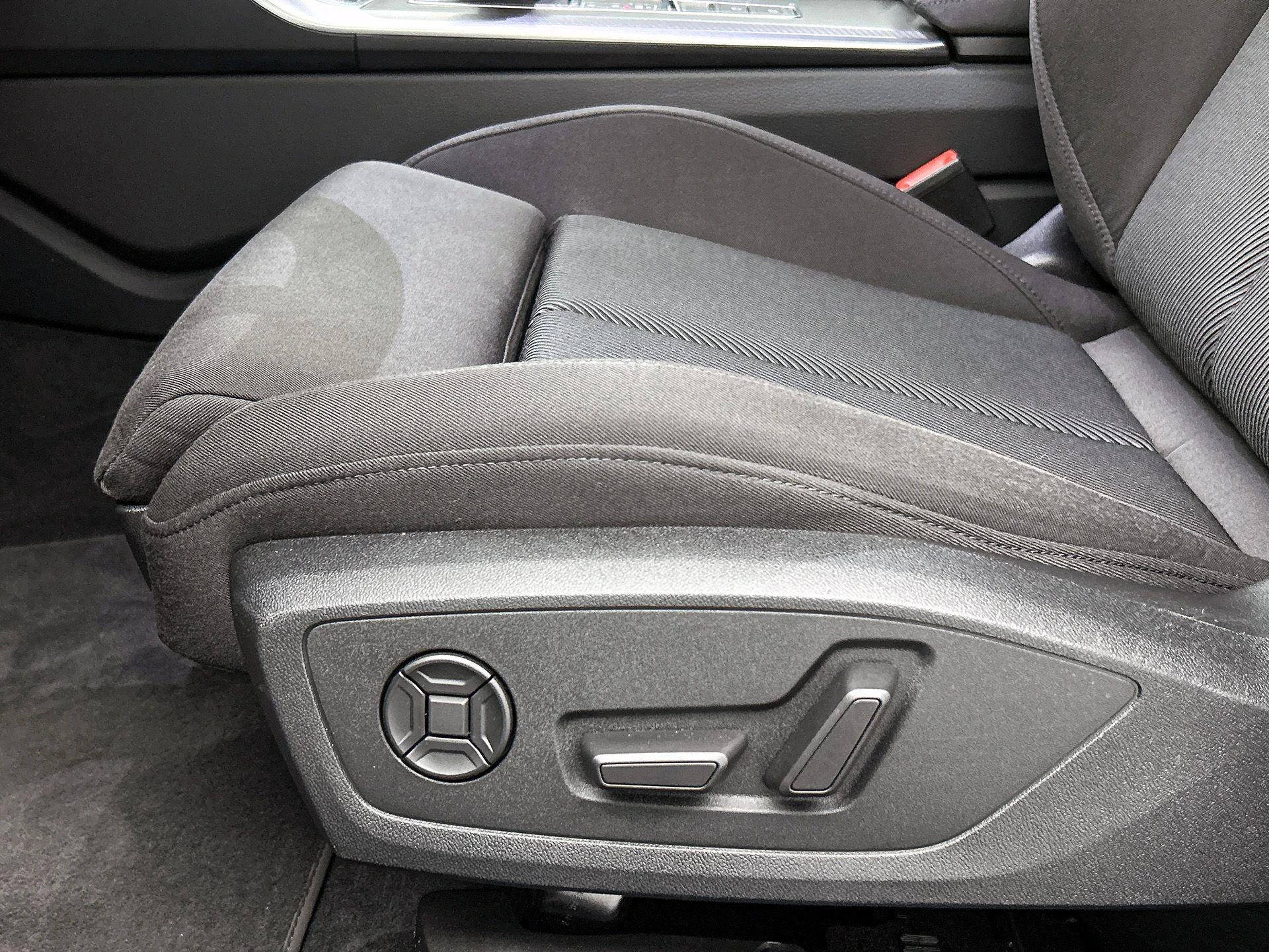 Audi A6 Avant 50 TFSI e quattro Advanced edition