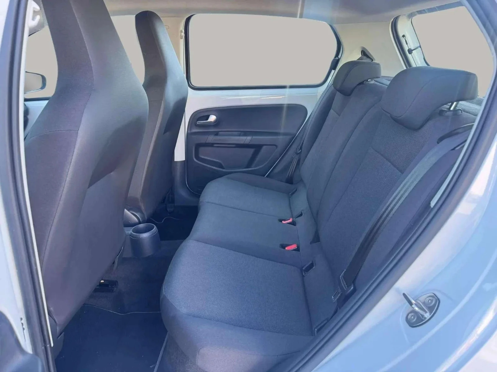 Volkswagen-e-up!-image-9