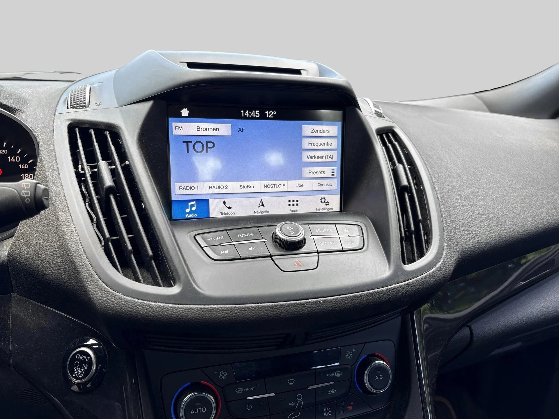Ford Kuga ST Line - Winterpack - Navi
