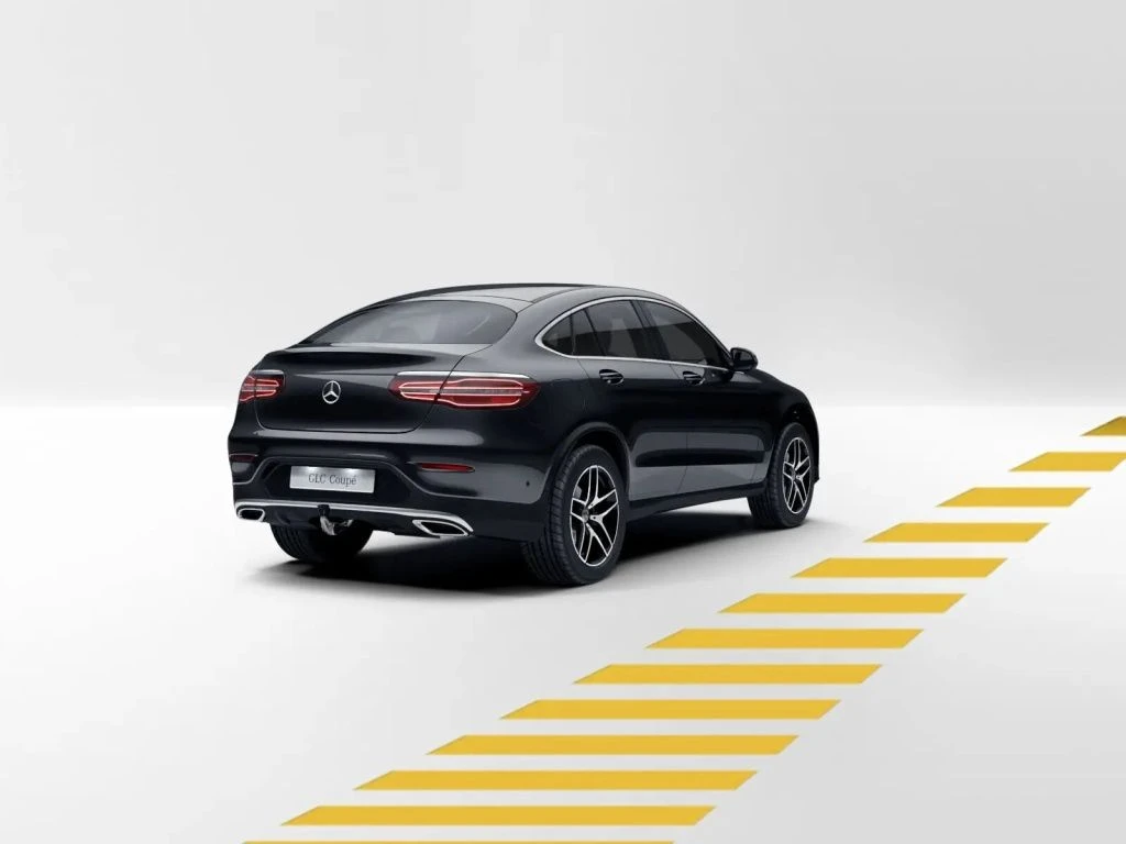 Mercedes-Benz-GLC 220 d-image-5