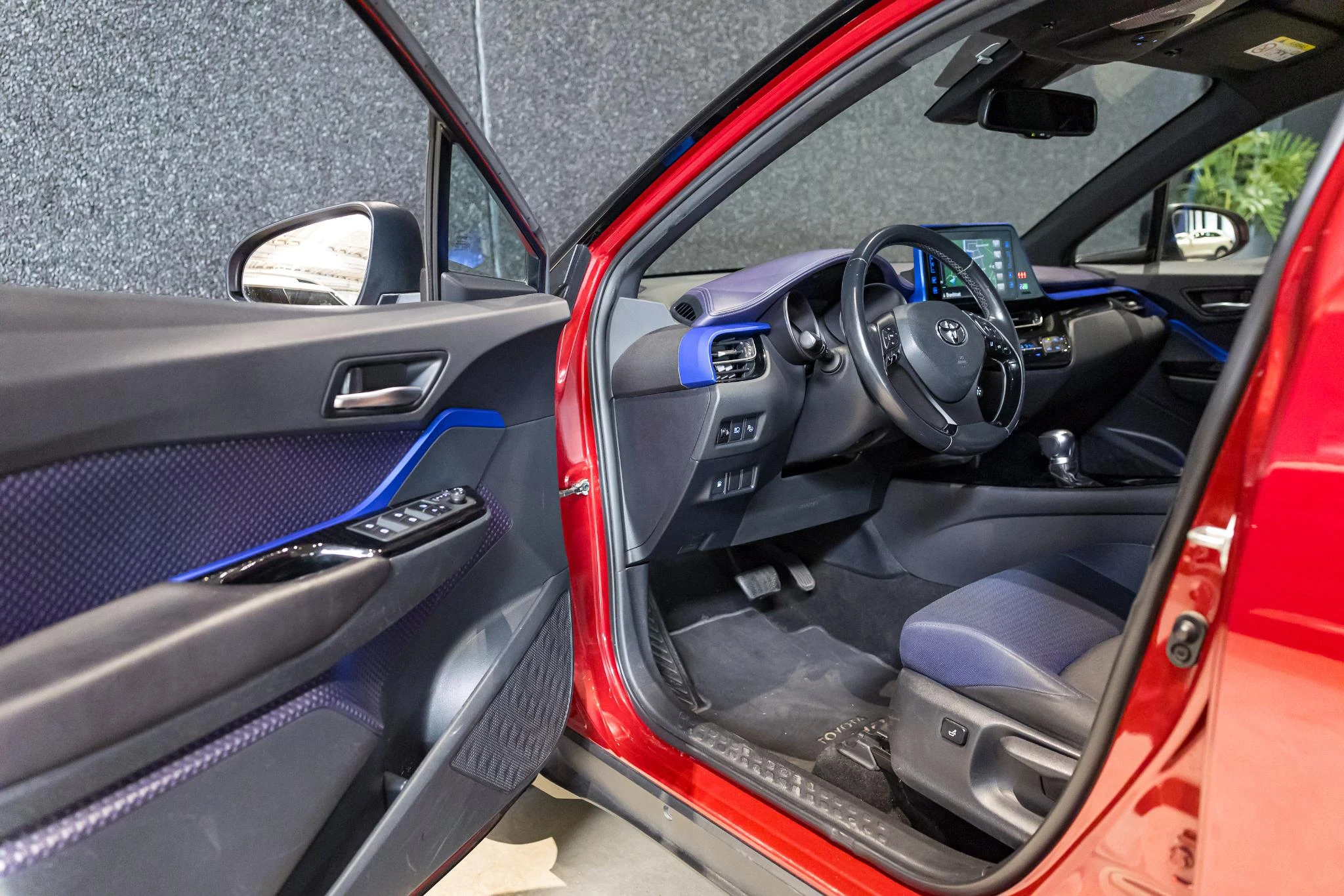 Toyota-C-HR-image-16
