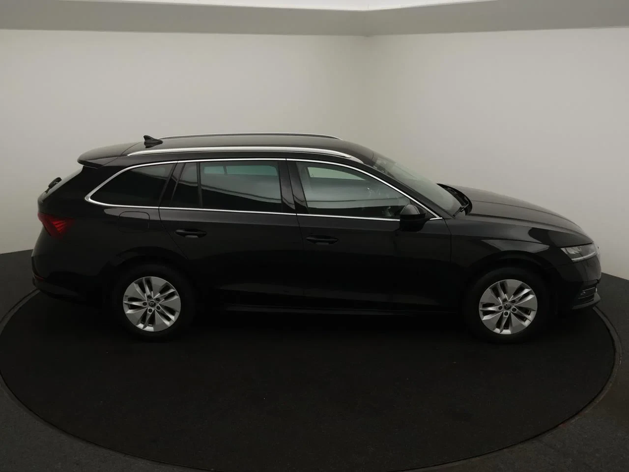 Škoda-Octavia-image-20
