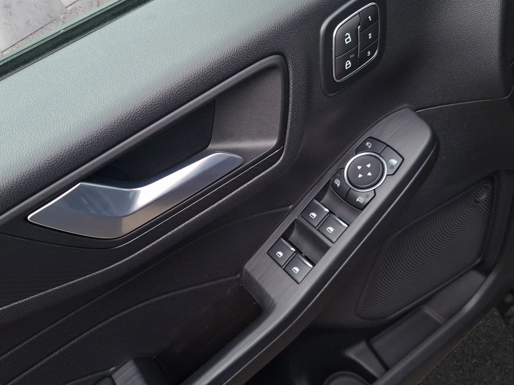 Ford-Kuga-image-16
