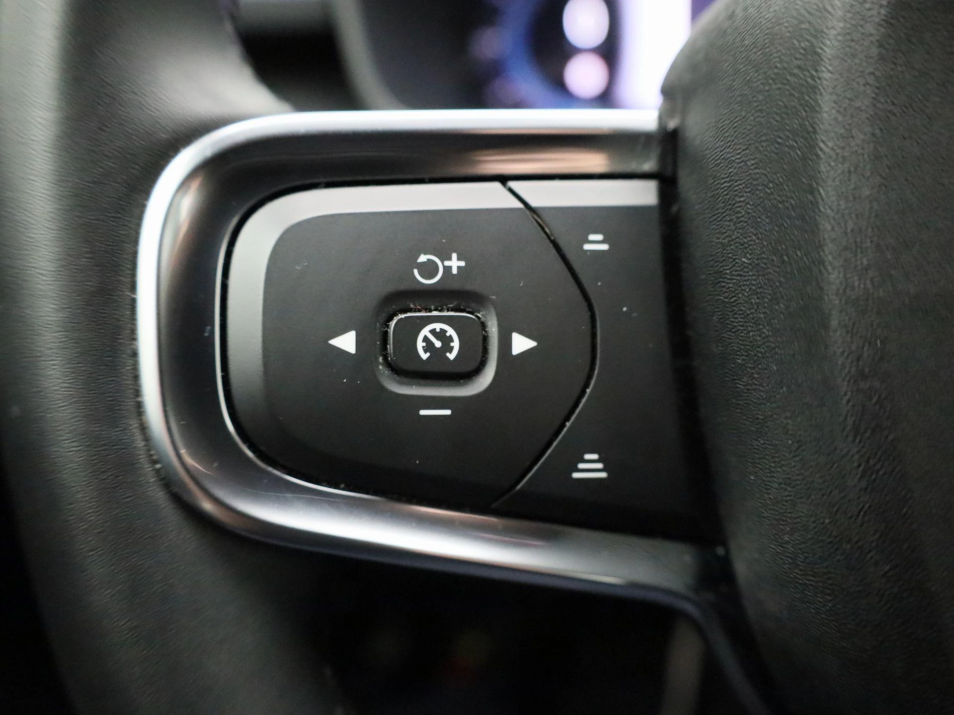 Volvo XC40 Recharge Core