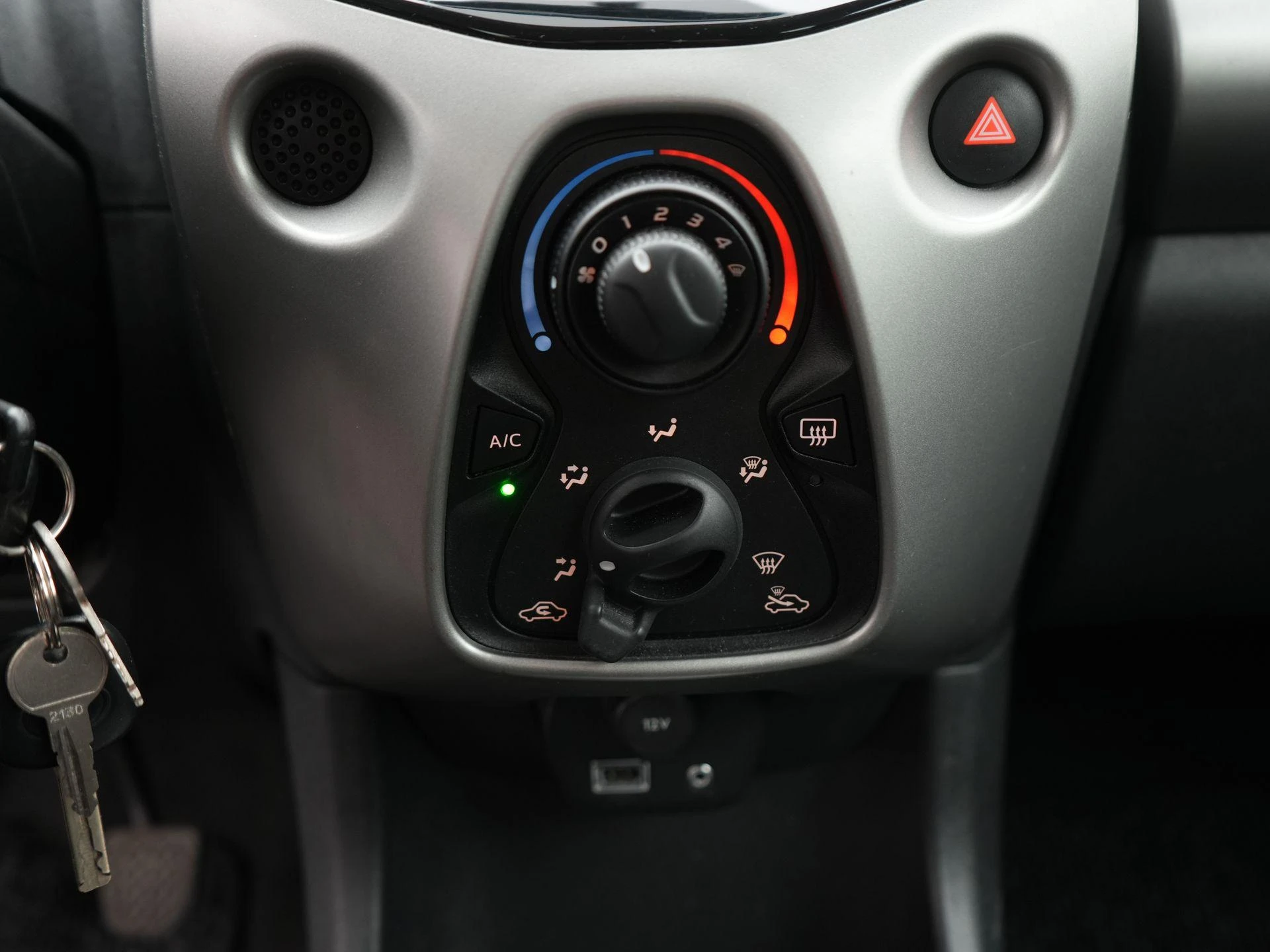 Toyota Aygo 1.0 VVT-i x-wave