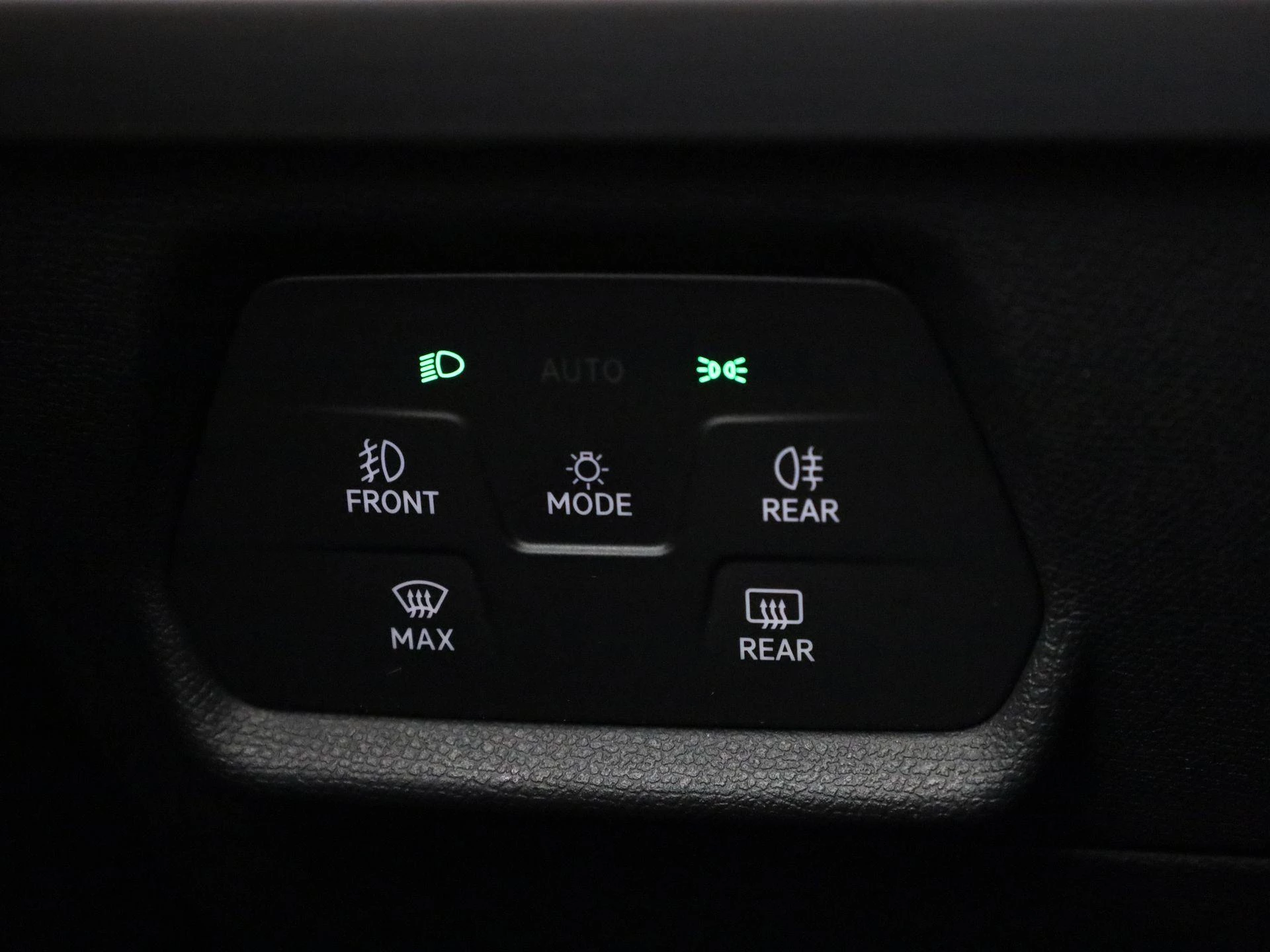 SEAT-Leon-image-21