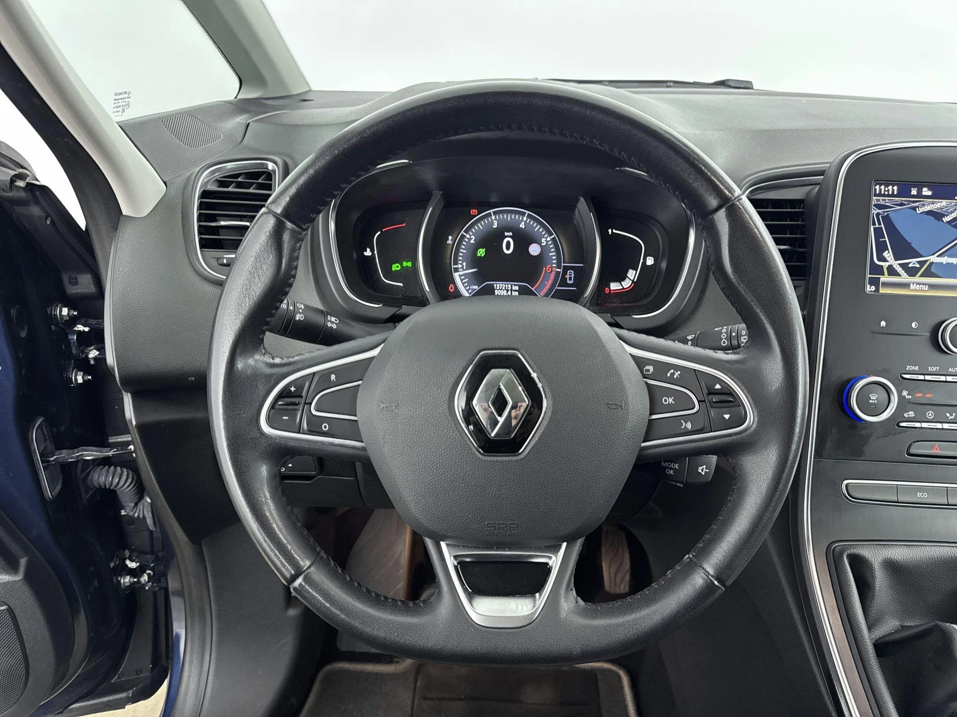 Renault-Scénic-image-12