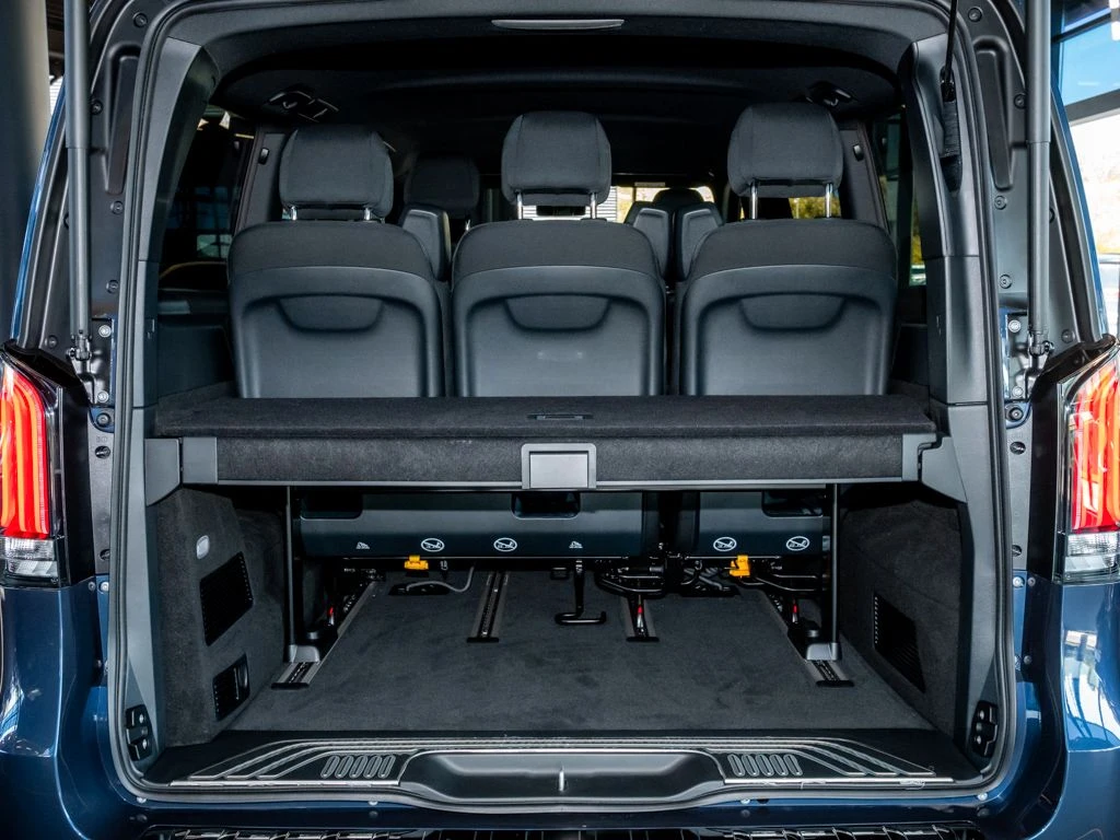 Mercedes-Benz-V-Klasse 300 d-image-14