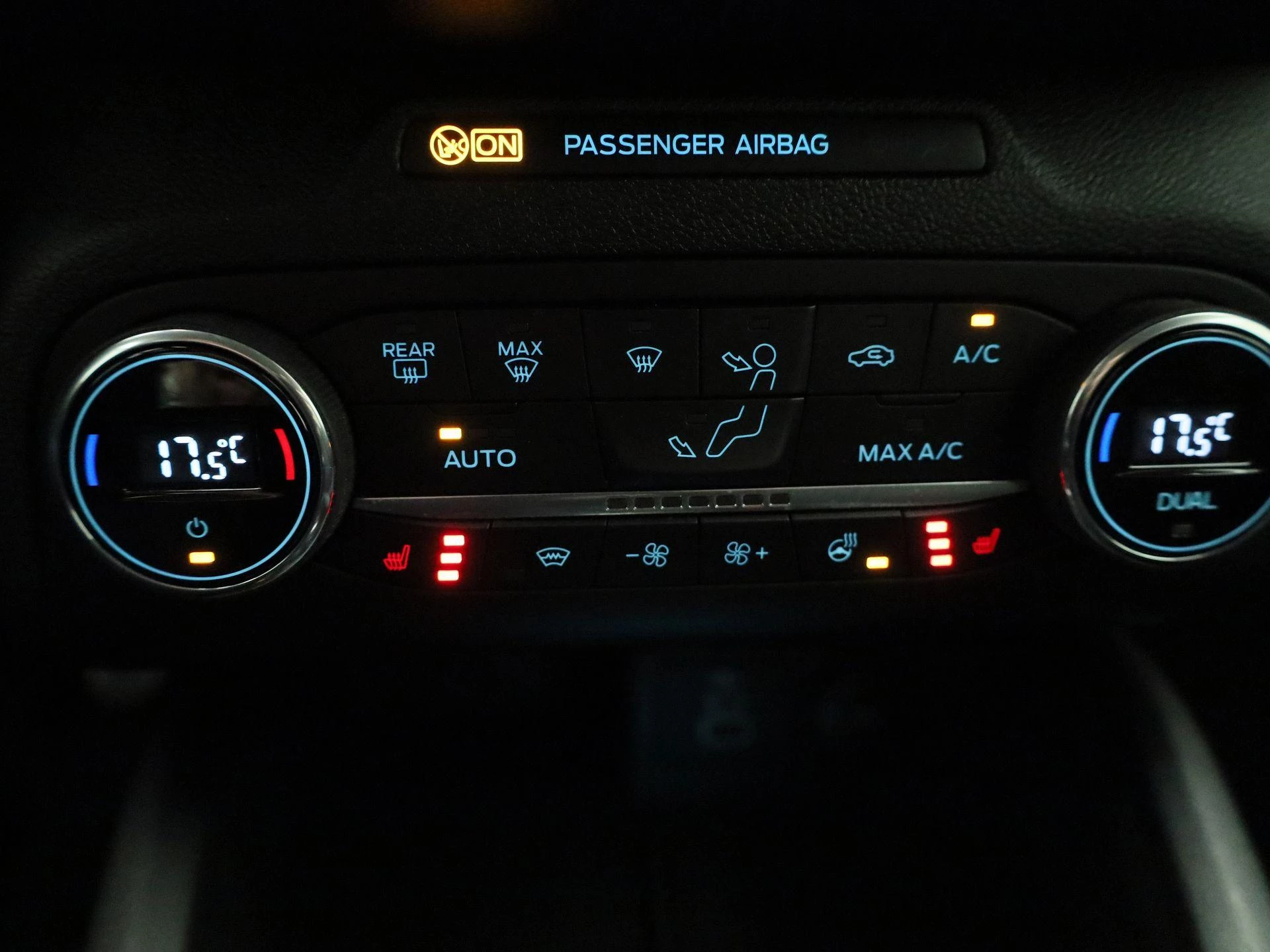 Ford Focus Wagon 1.0 EcoBoost Connected