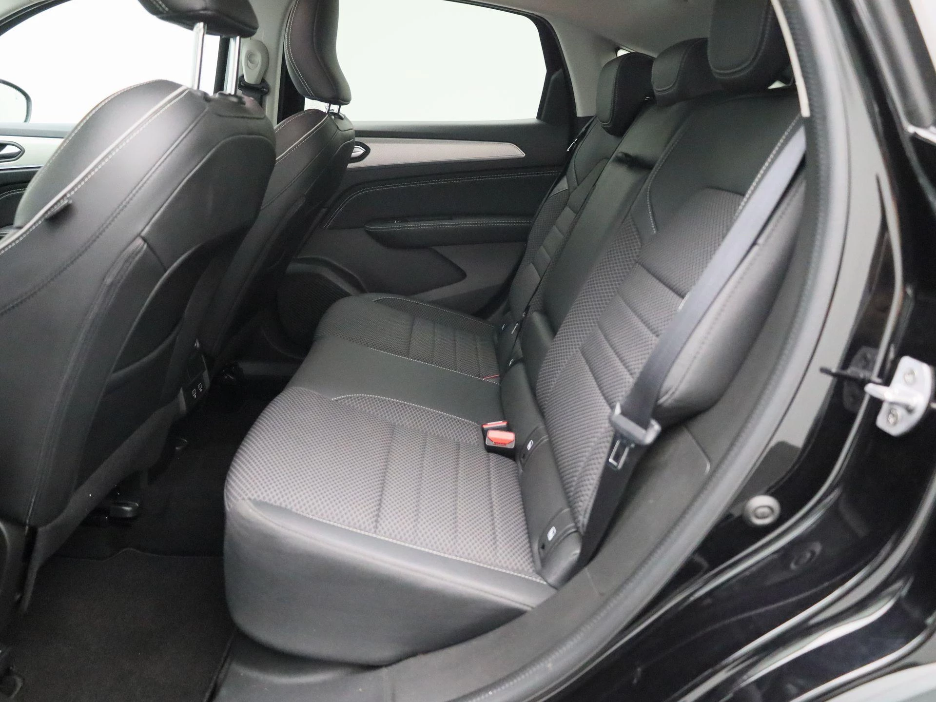 Renault-Arkana-image-8