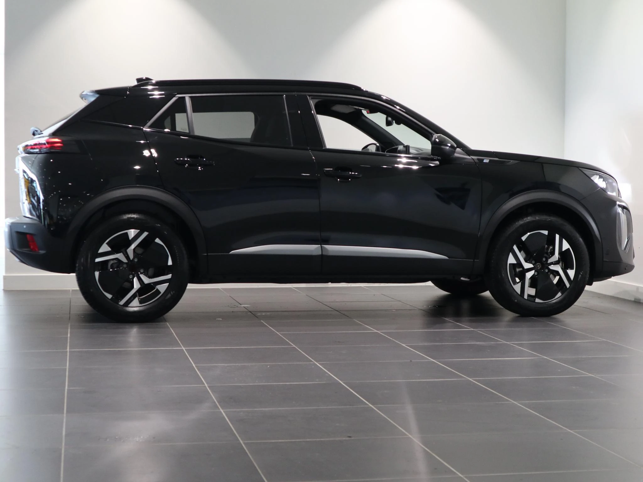 Peugeot-2008-image-19