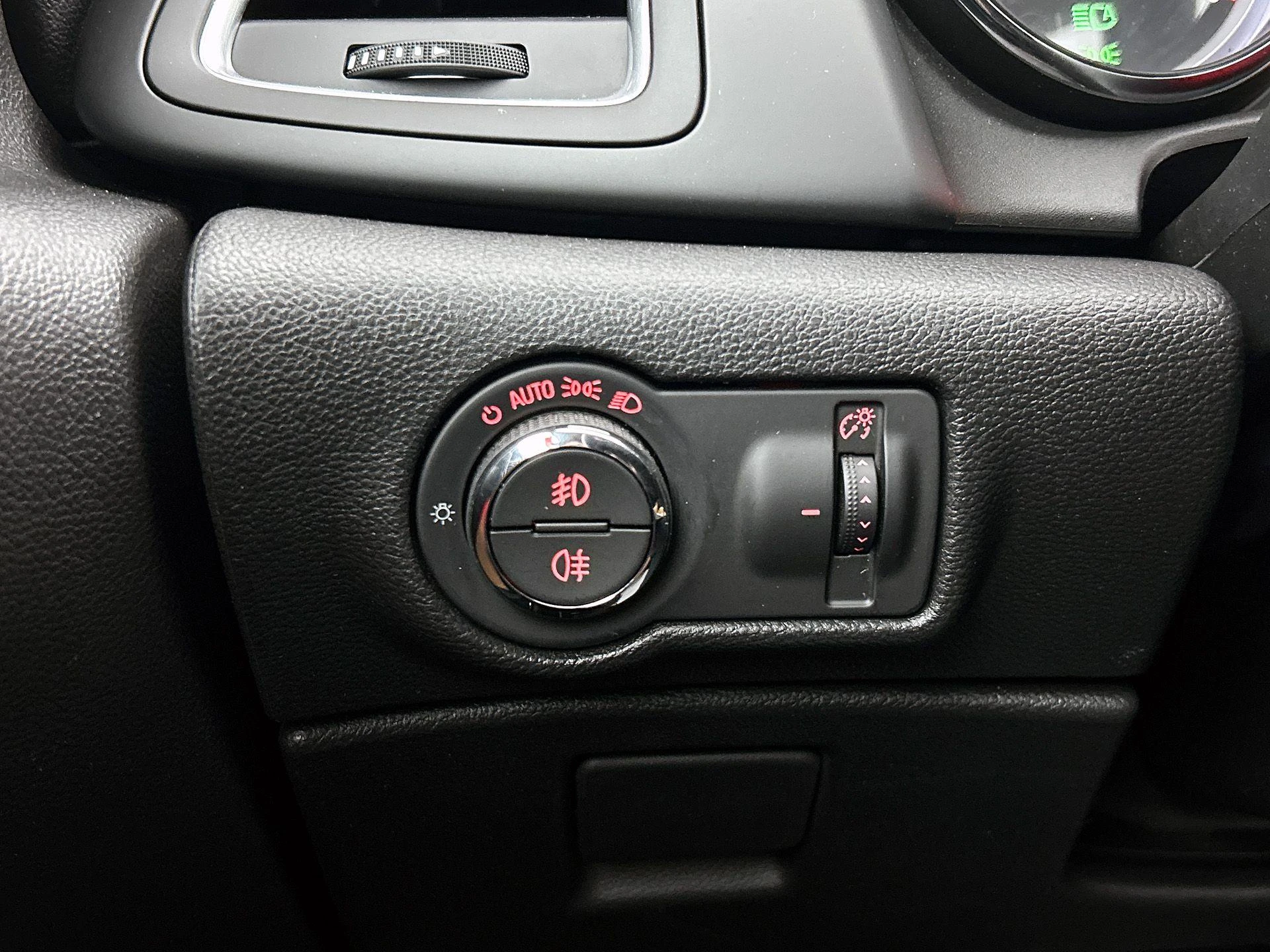 Opel-Cascada-image-15
