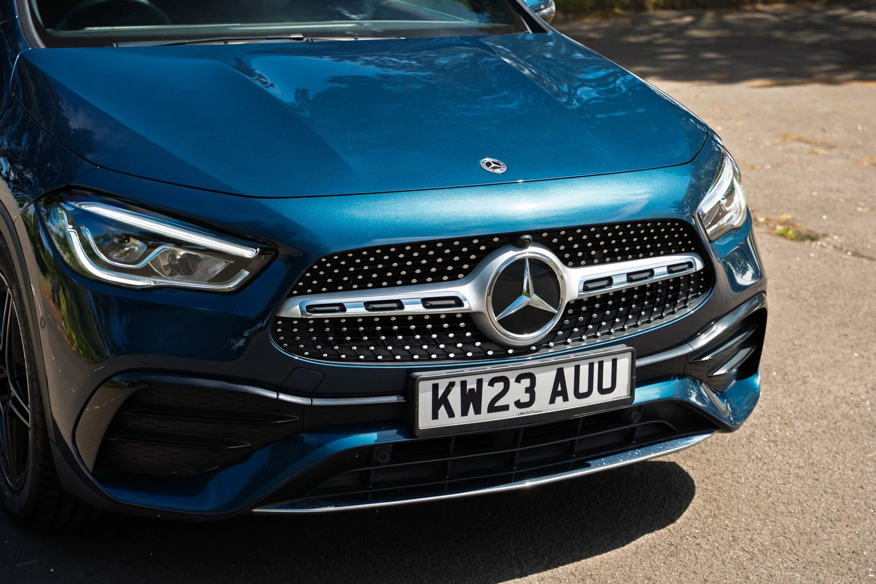 Mercedes-Benz-GLA-image-37