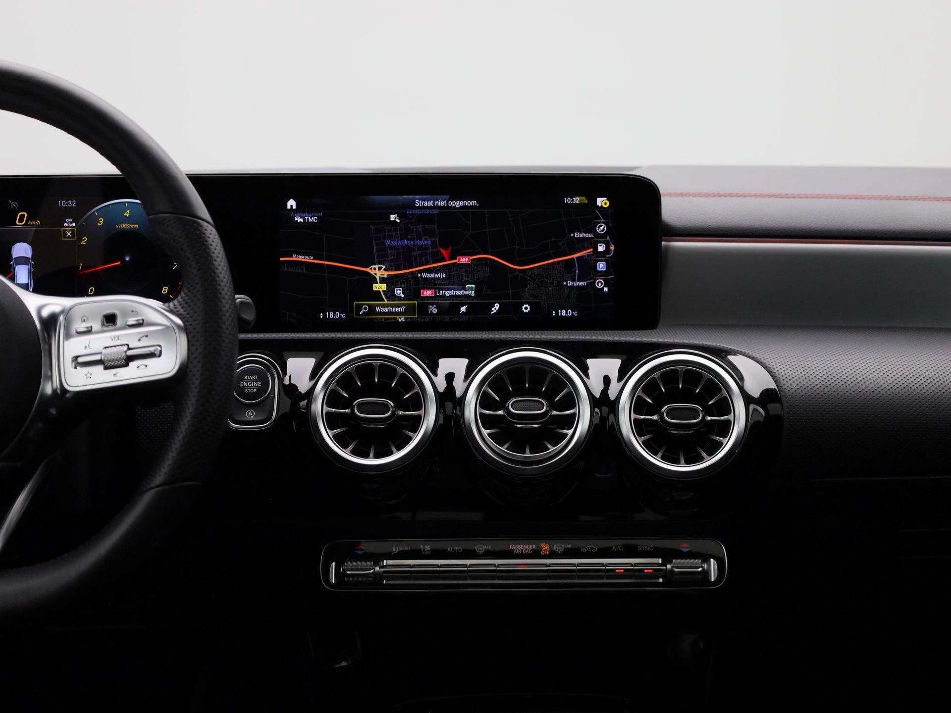 Mercedes-Benz-CLA-image-9