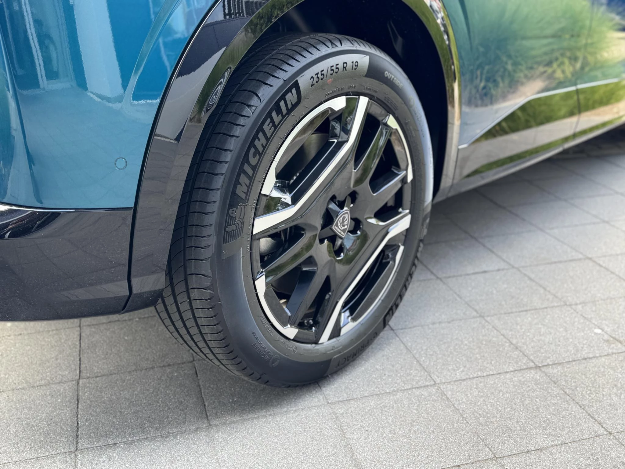 Peugeot e-3008 GT Long Range 230 97 kWh