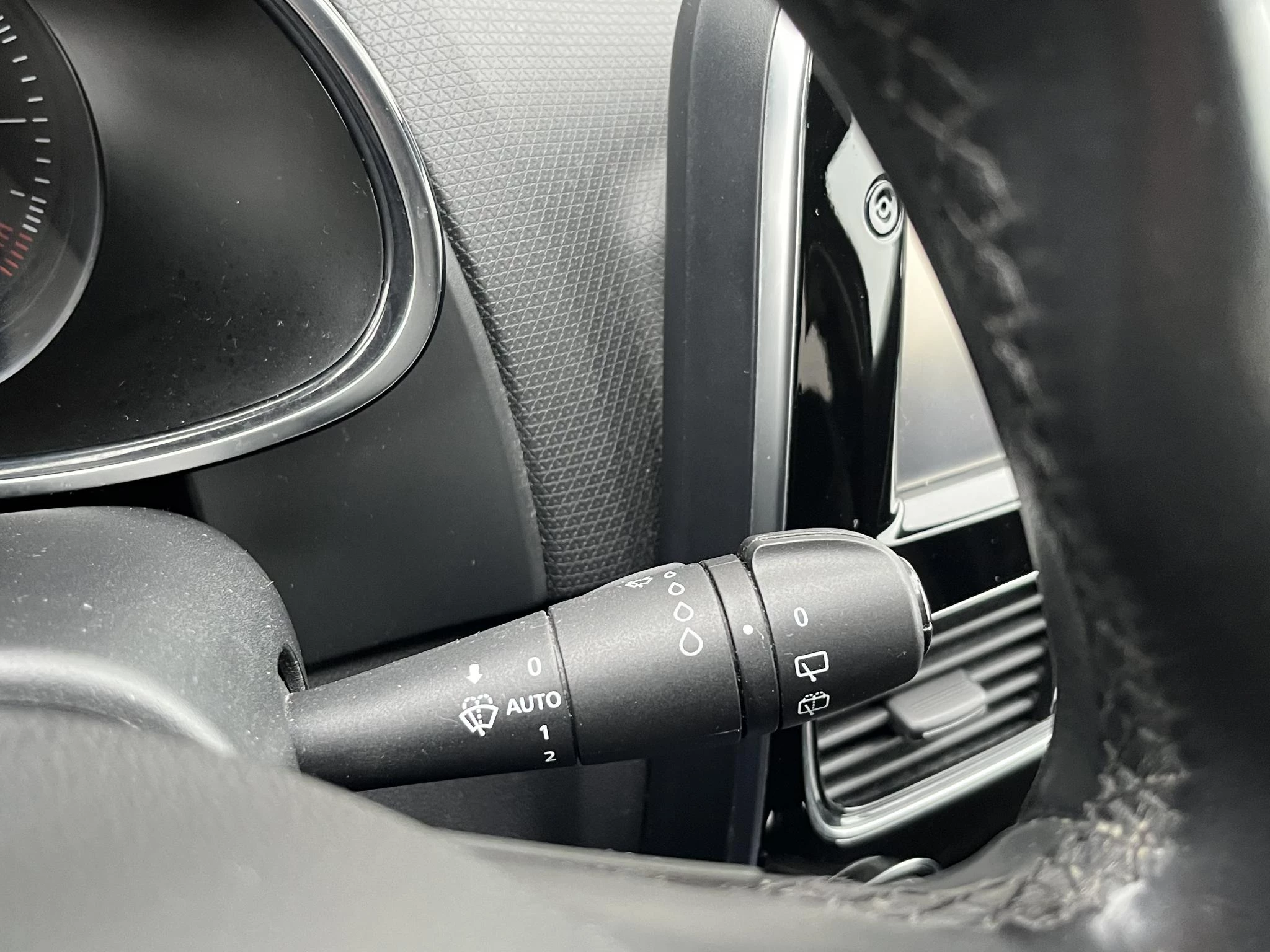 Renault-Clio-image-17