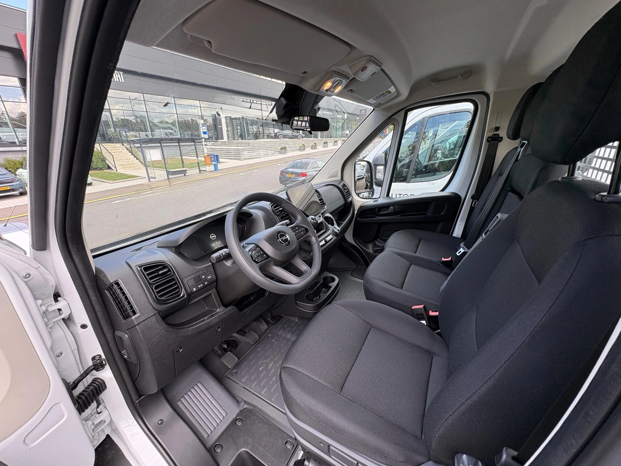 Opel-Movano-image-1