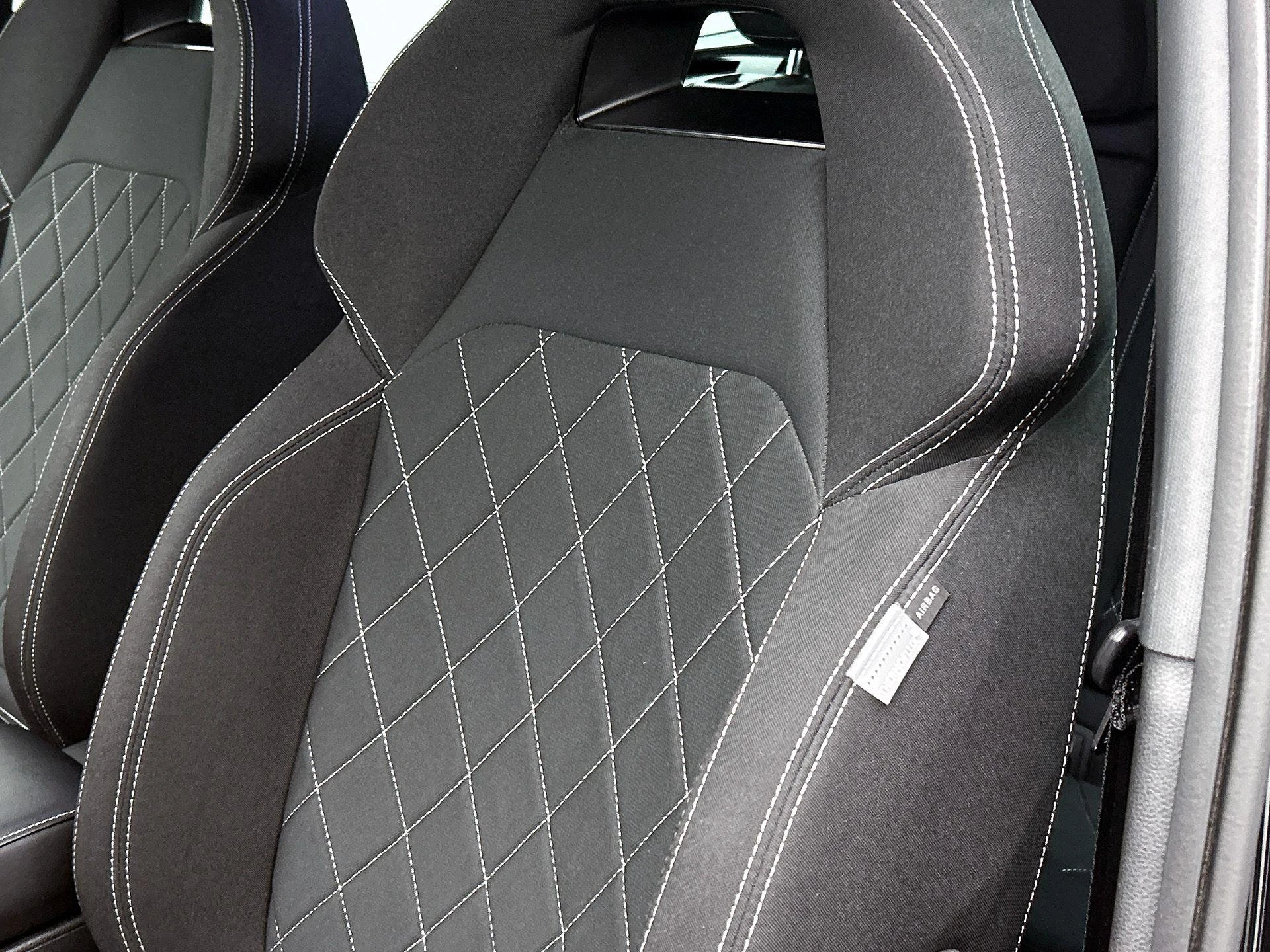 Škoda Karoq 1.5 TSI ACT Sportline Business