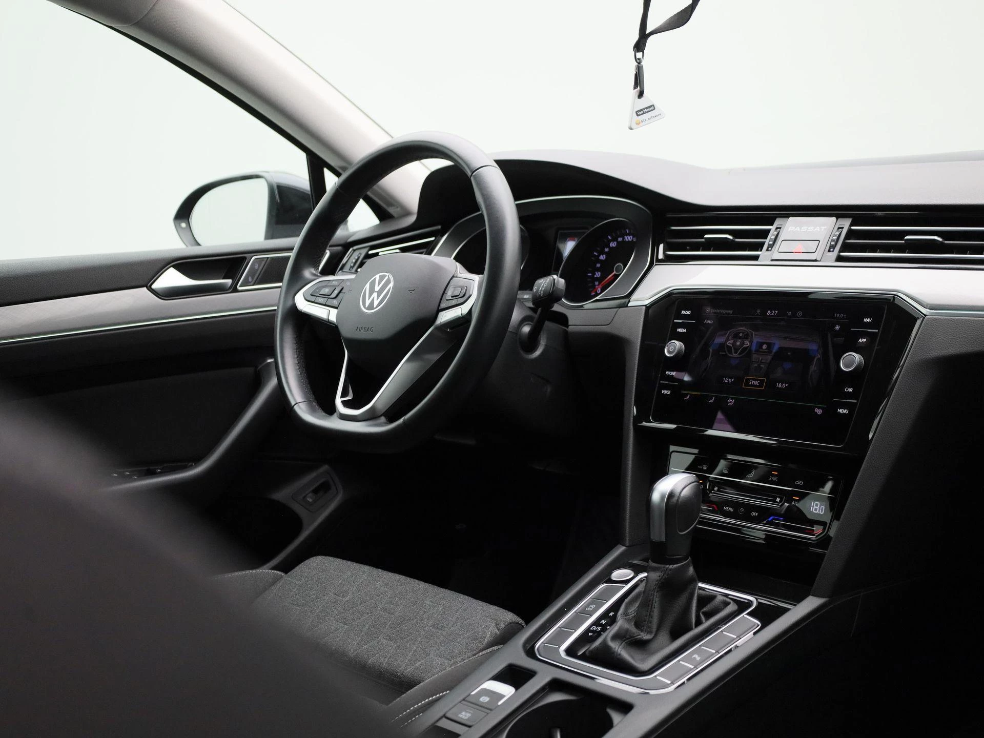 Volkswagen Passat Variant 1.6 TDI Elegance Business R