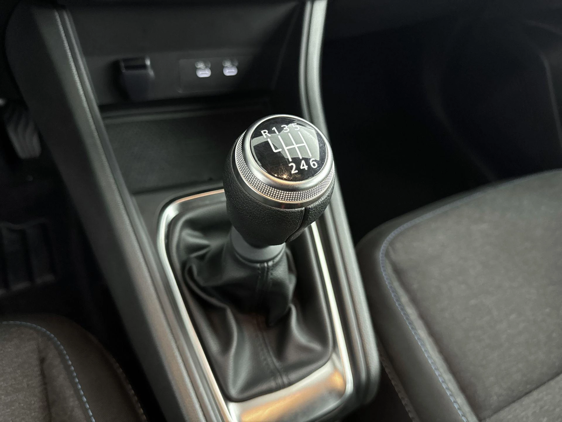 Renault-Captur-image-22