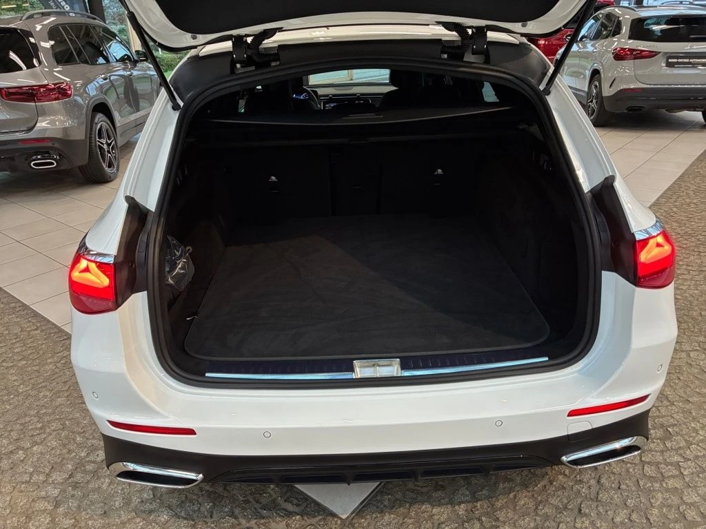 Mercedes-Benz-E-Klasse 200-image-13
