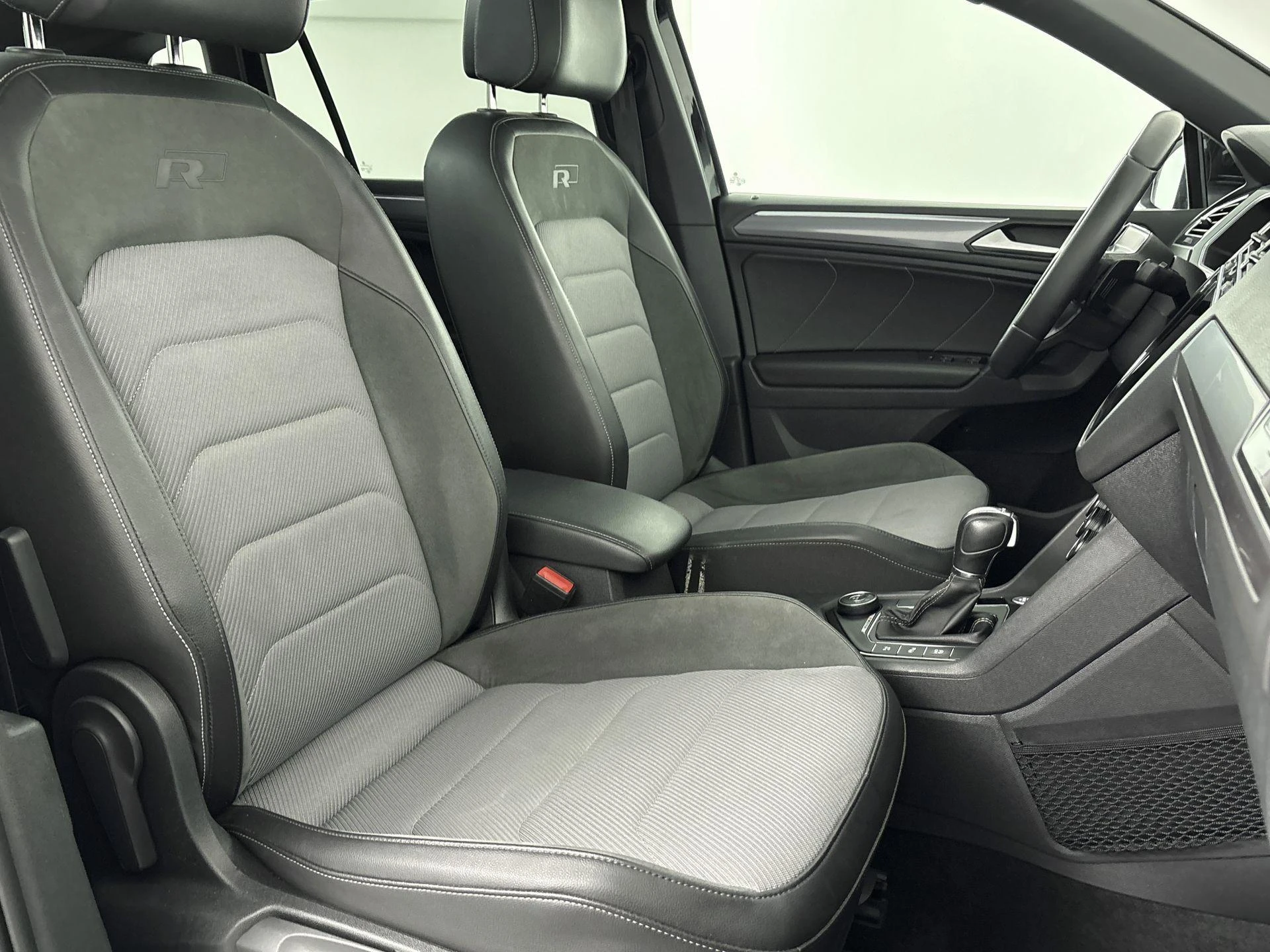 Volkswagen-Tiguan-image-31