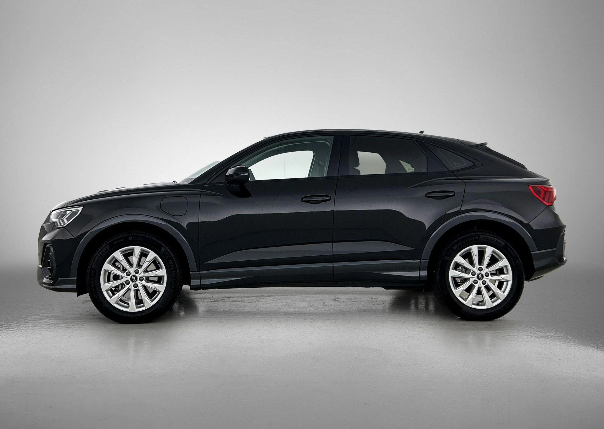 Audi-Q3-image-1