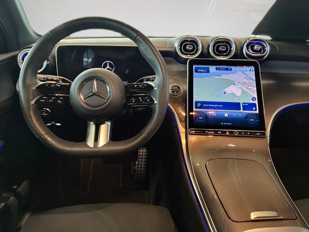 Mercedes-Benz-GLC 300 d-image-10