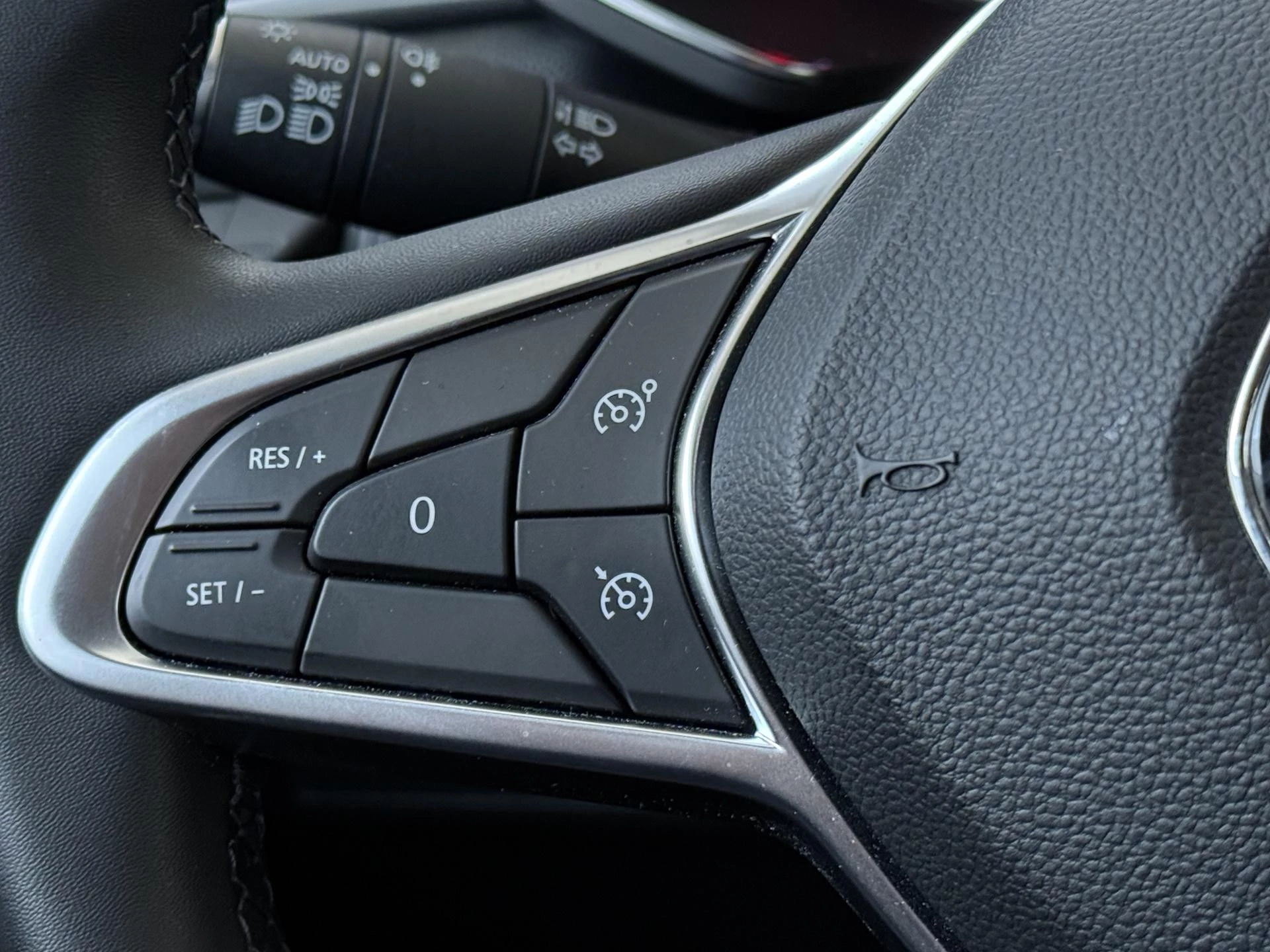 Renault-Captur-image-12