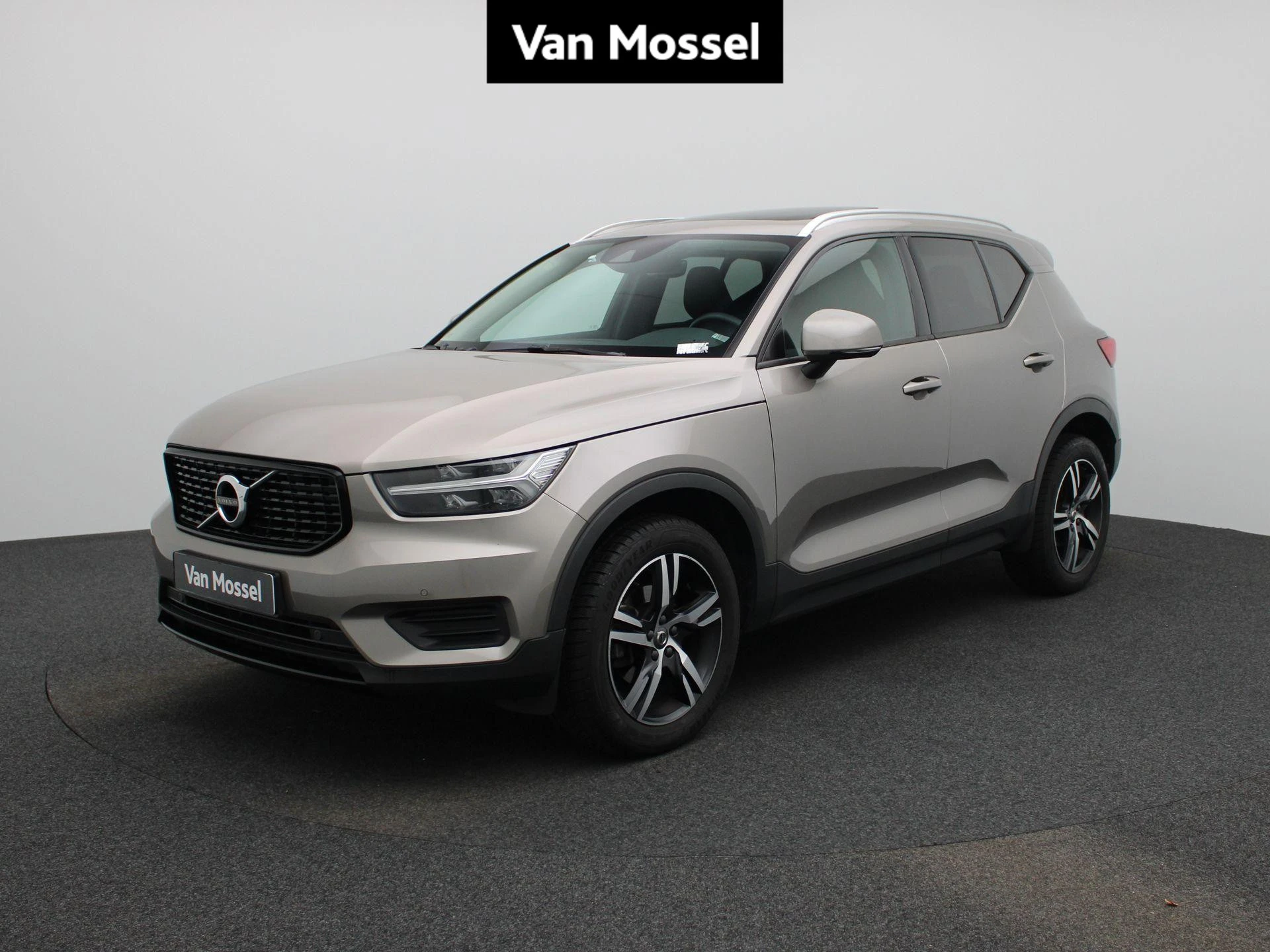 Volvo-XC40-image-0