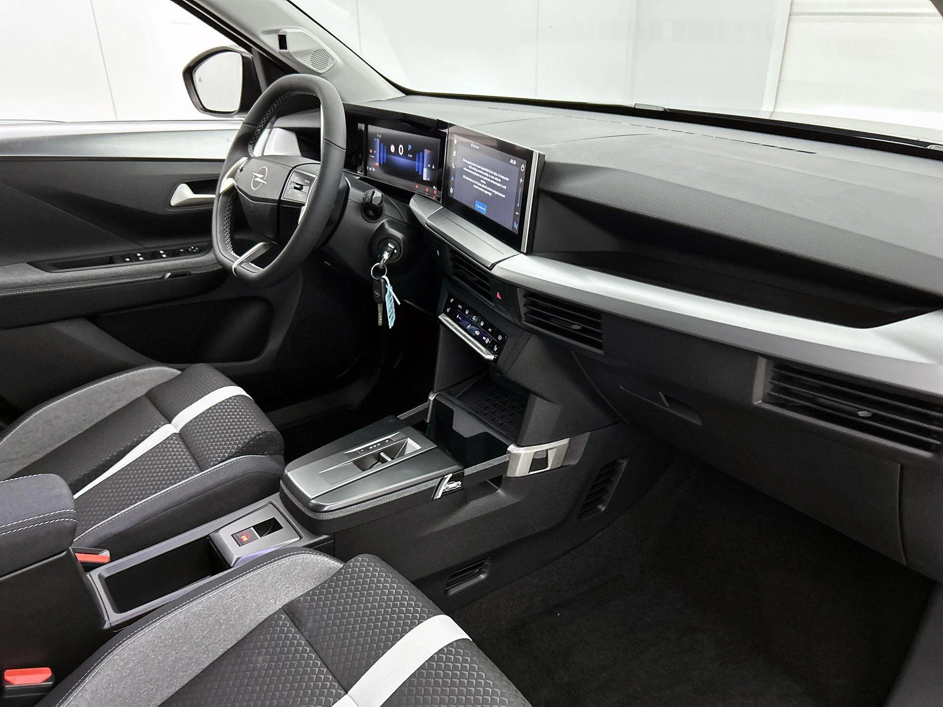 Opel-Frontera-image-19