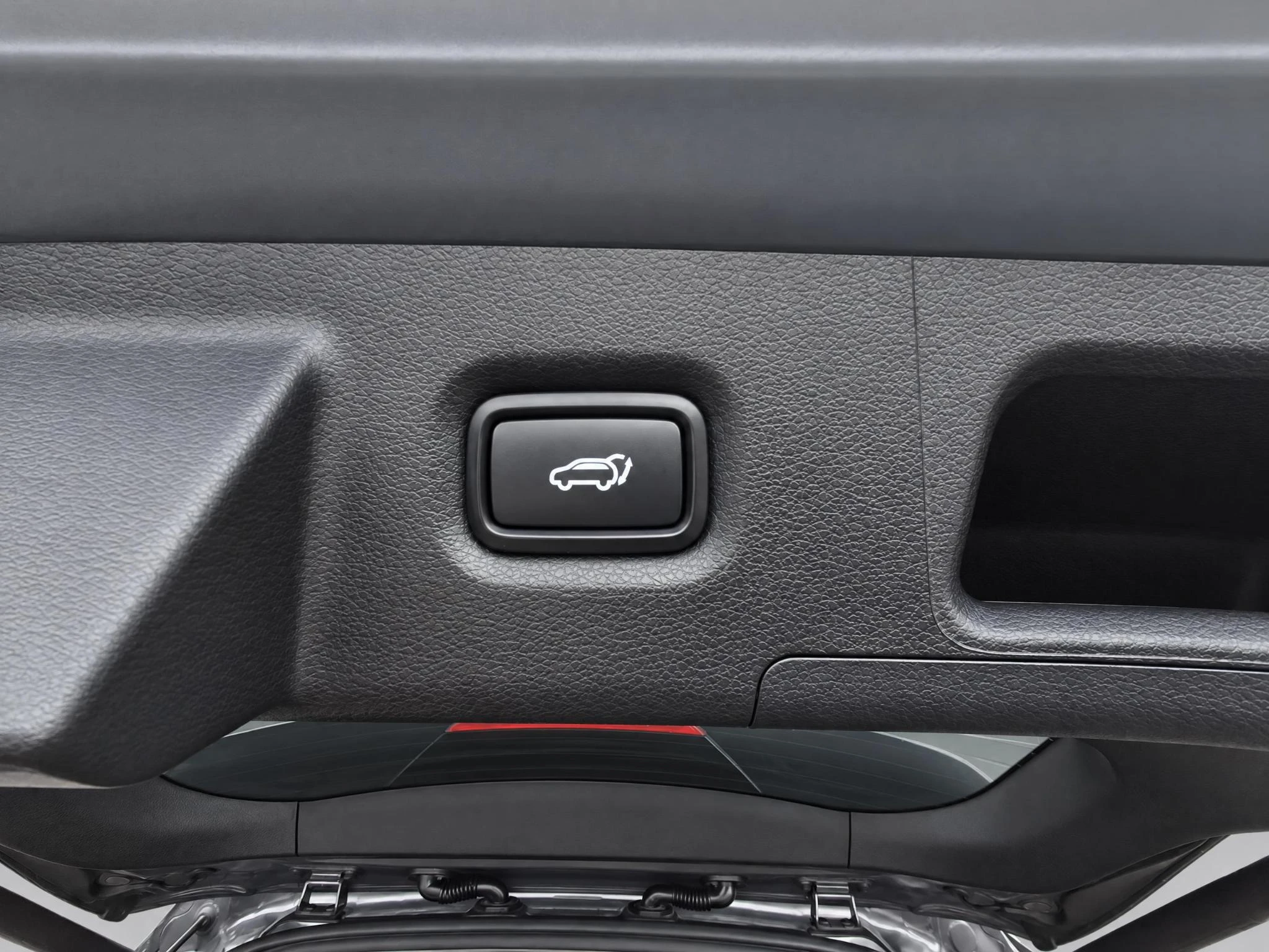Hyundai-Santa Fe-image-25