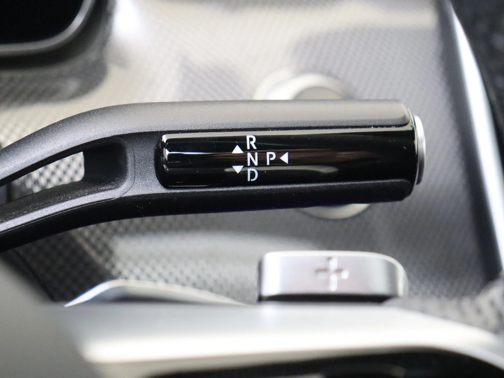 Mercedes-Benz-C-Klasse-image-17