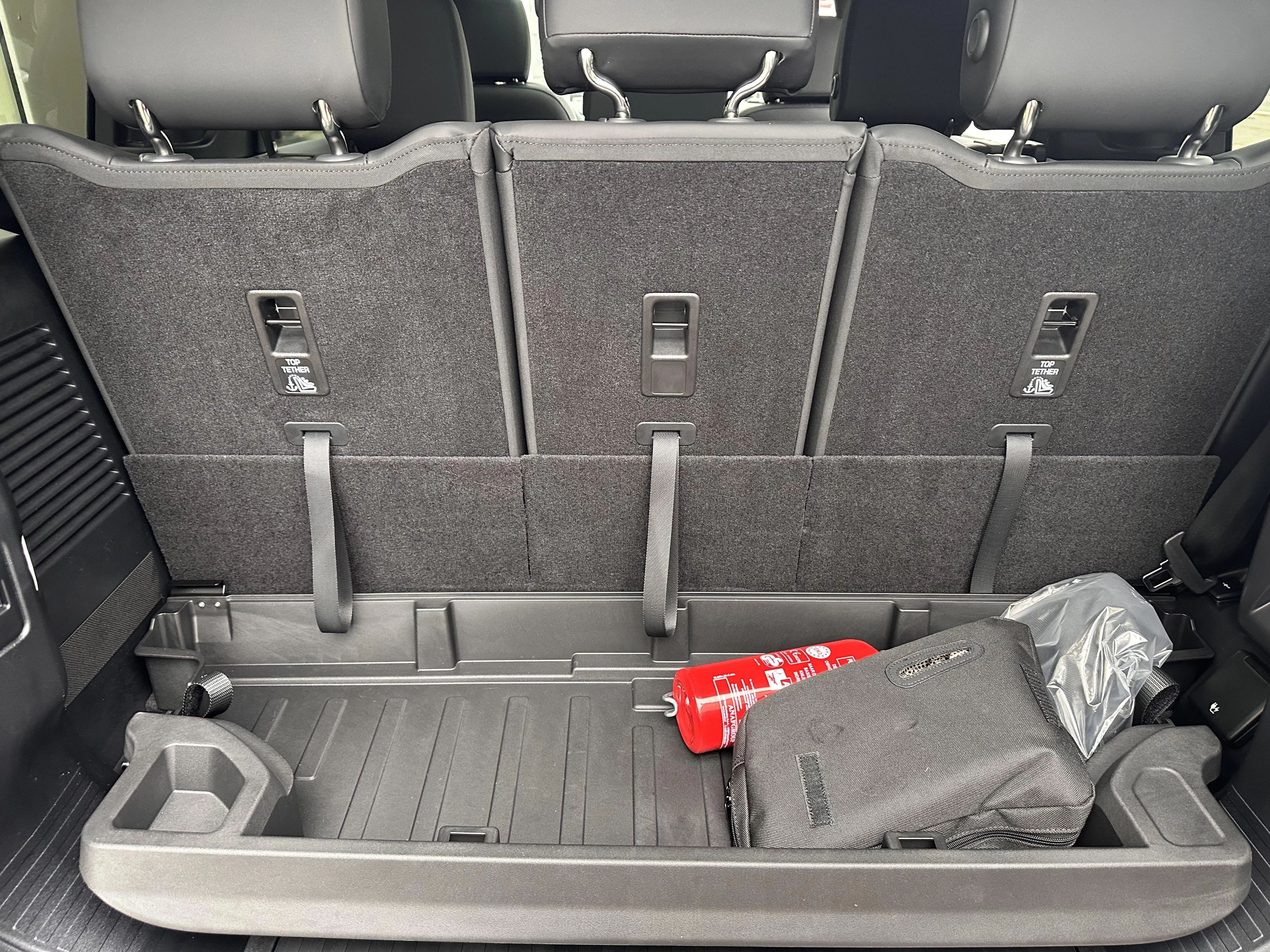 Land Rover-Defender-image-7