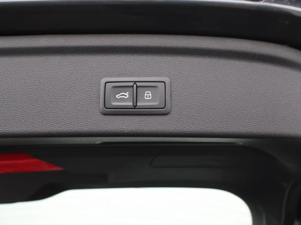 Audi A3 Sportback PHEV Audi A3 Sportback PHEV 40TFSIe 204PK *AUTOMAAT*LEDER*CAMERA*CRUISE*VIRTUAL COCKPIT*APP-CONNECT*PDC*...*