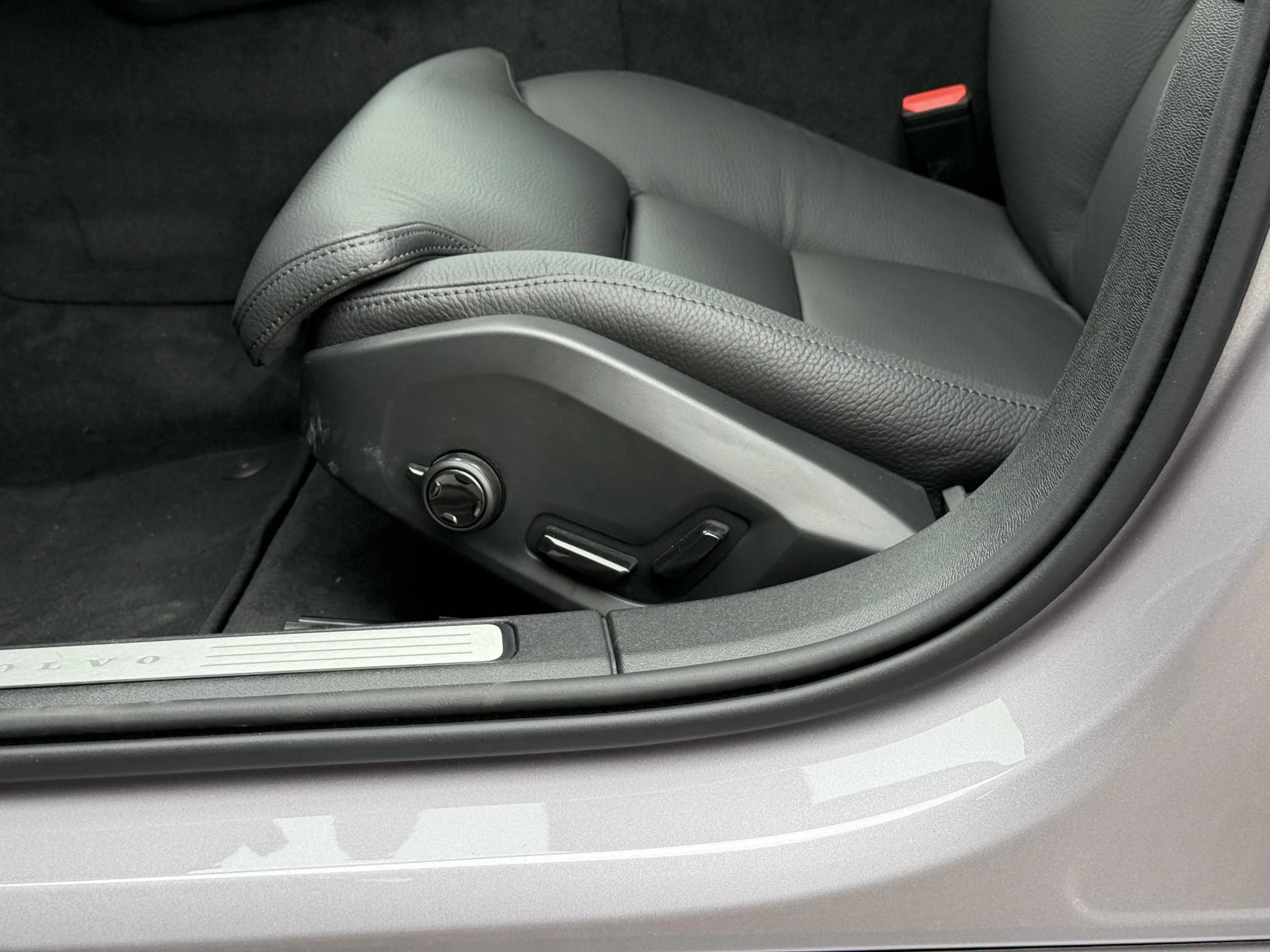 Volvo V60 T6 Plug-in hybrid AWD Plus Dark
