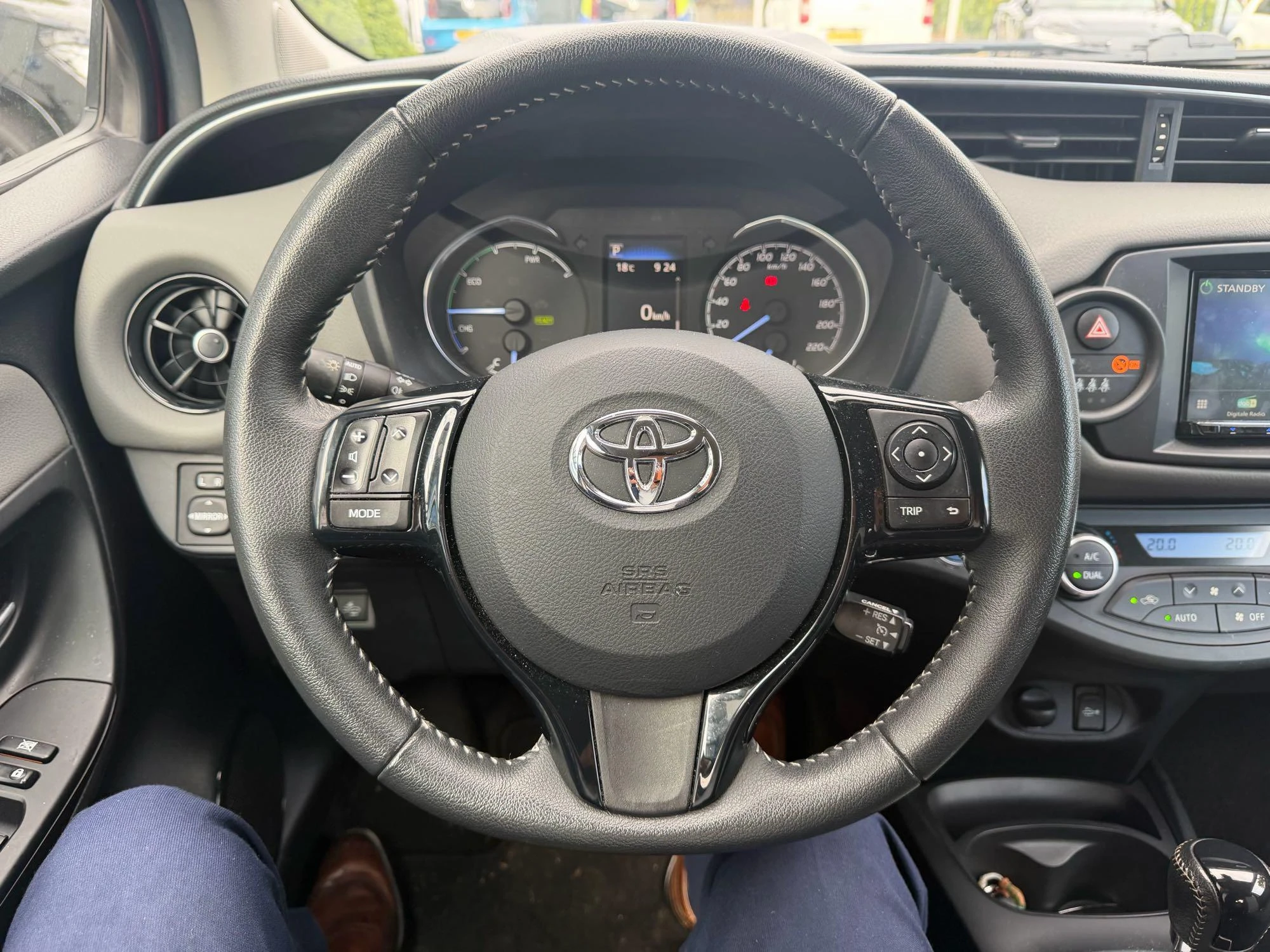 Toyota-Yaris-image-11
